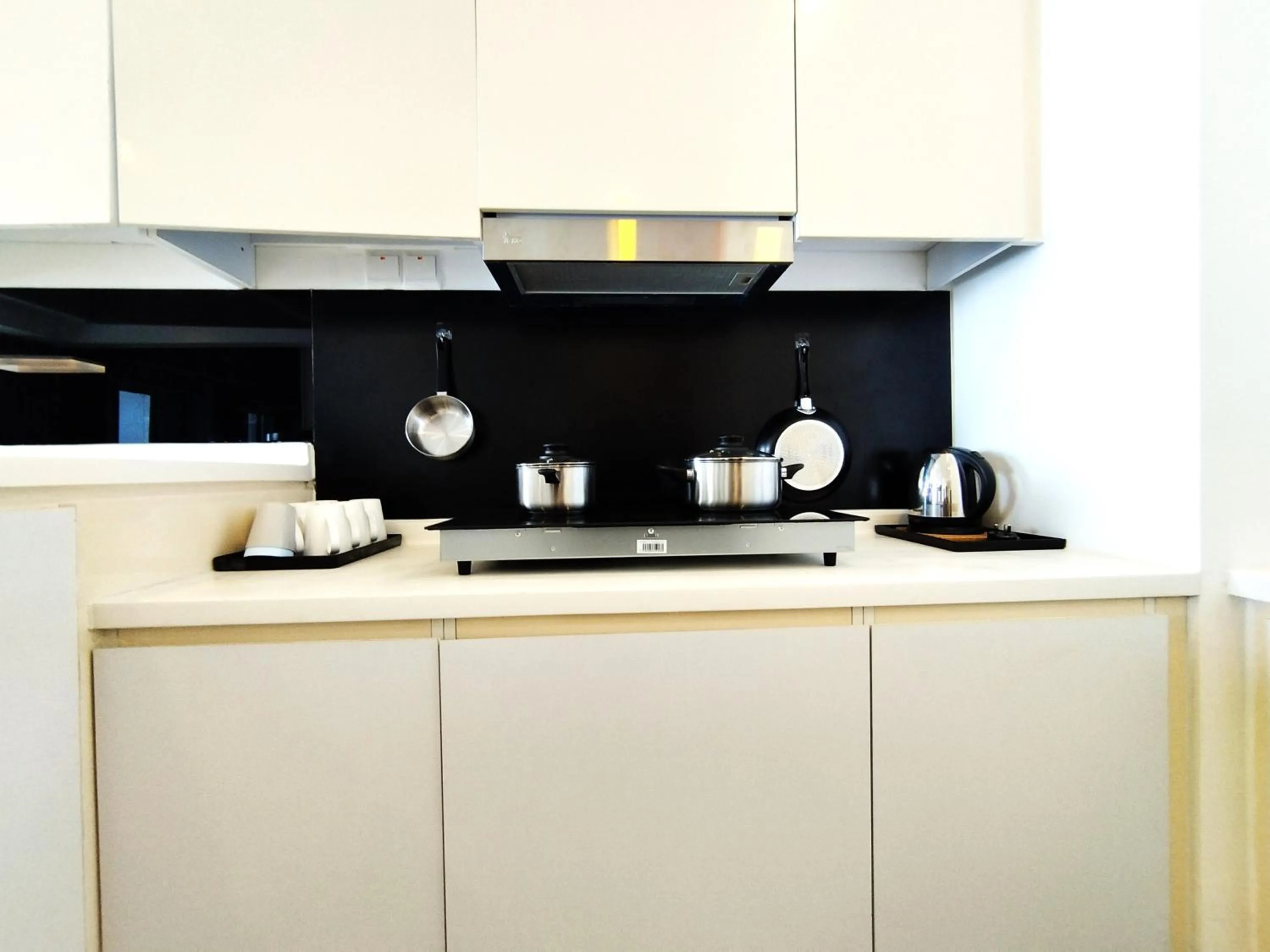 Kitchen or kitchenette in GENTING FoggyCold StayCation AT Ion Delemen By HAPYHOME