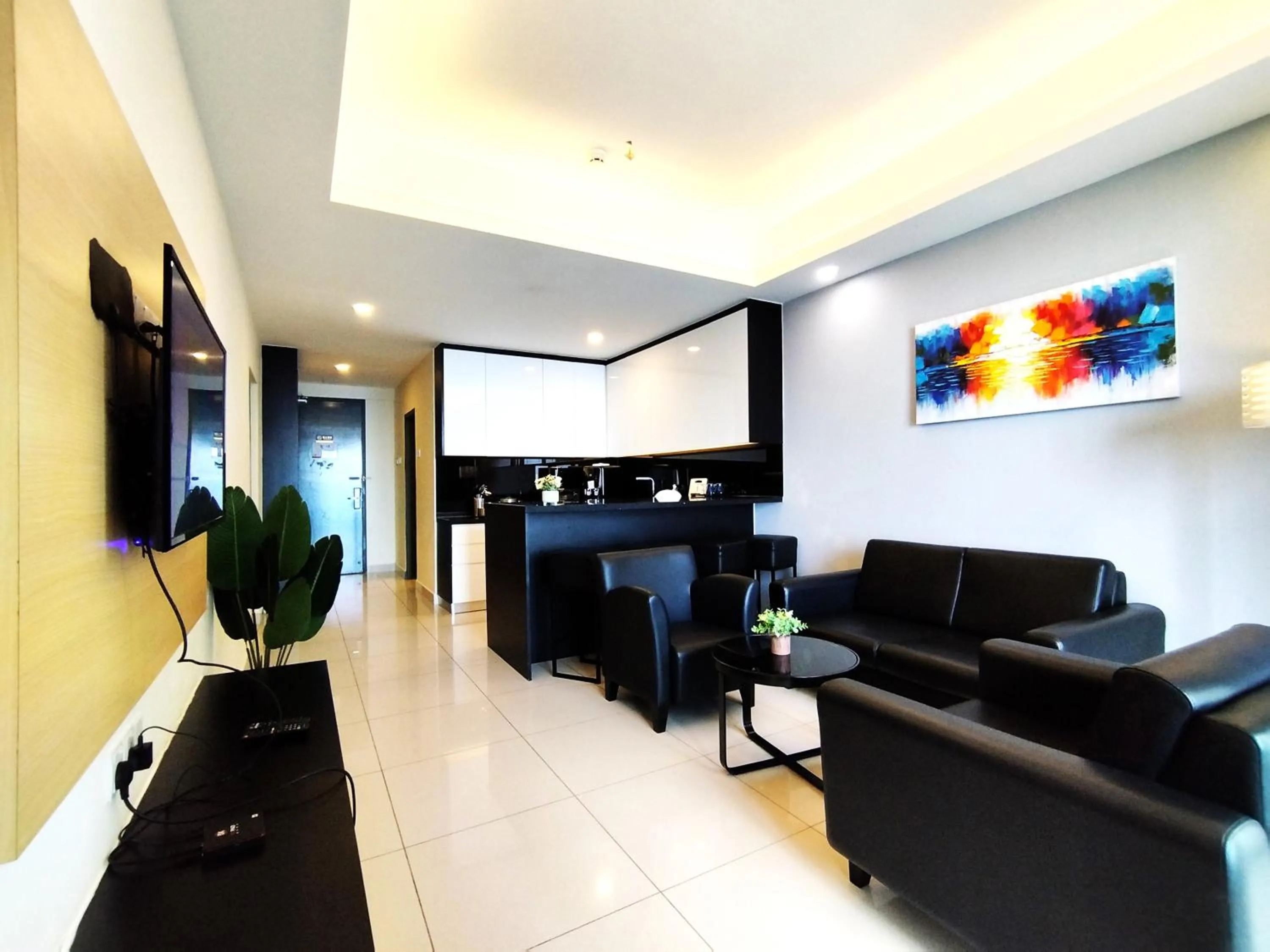 Living room in GENTING FoggyCold StayCation AT Ion Delemen By HAPYHOME