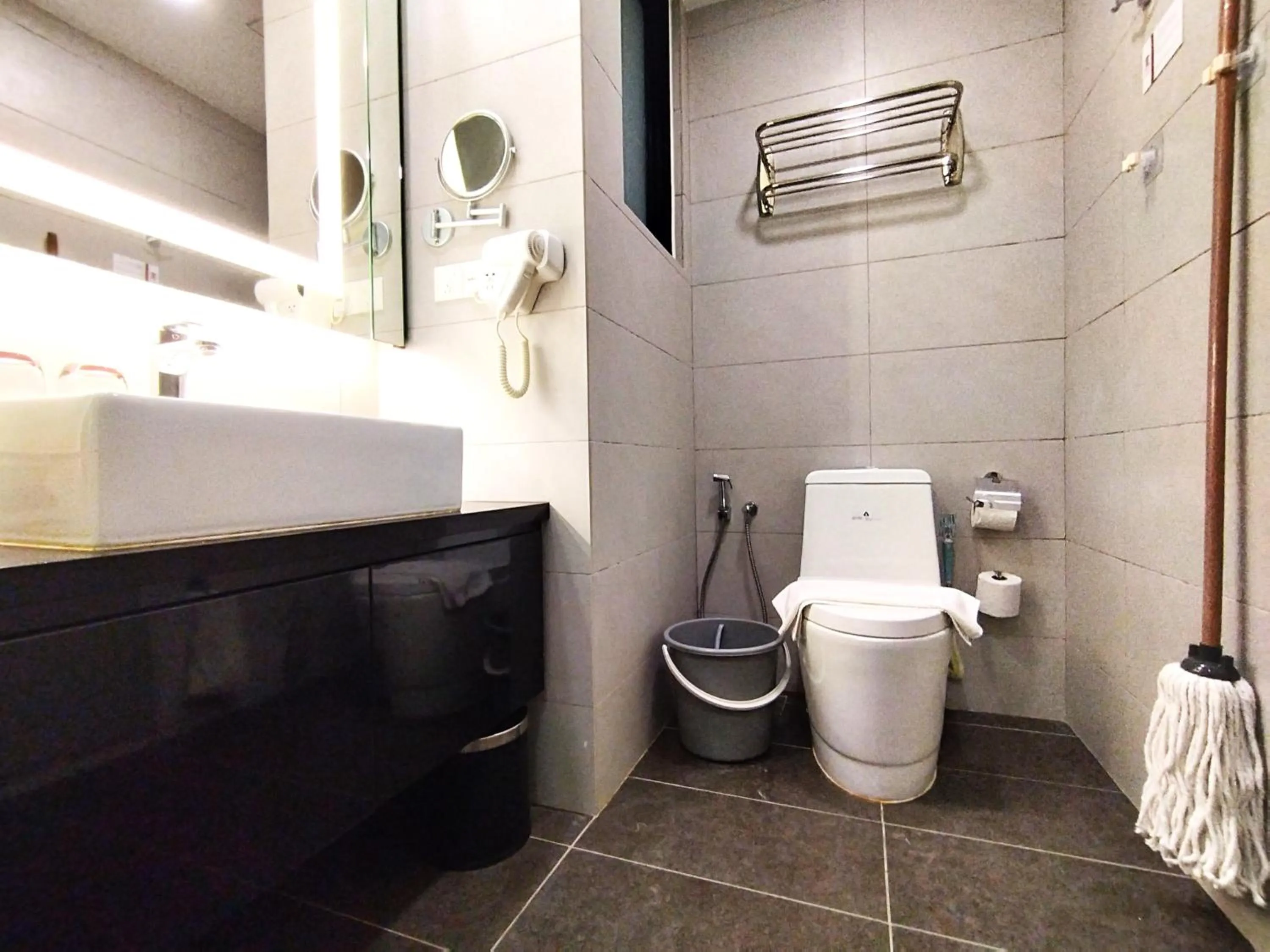 Bathroom in GENTING FoggyCold StayCation AT Ion Delemen By HAPYHOME