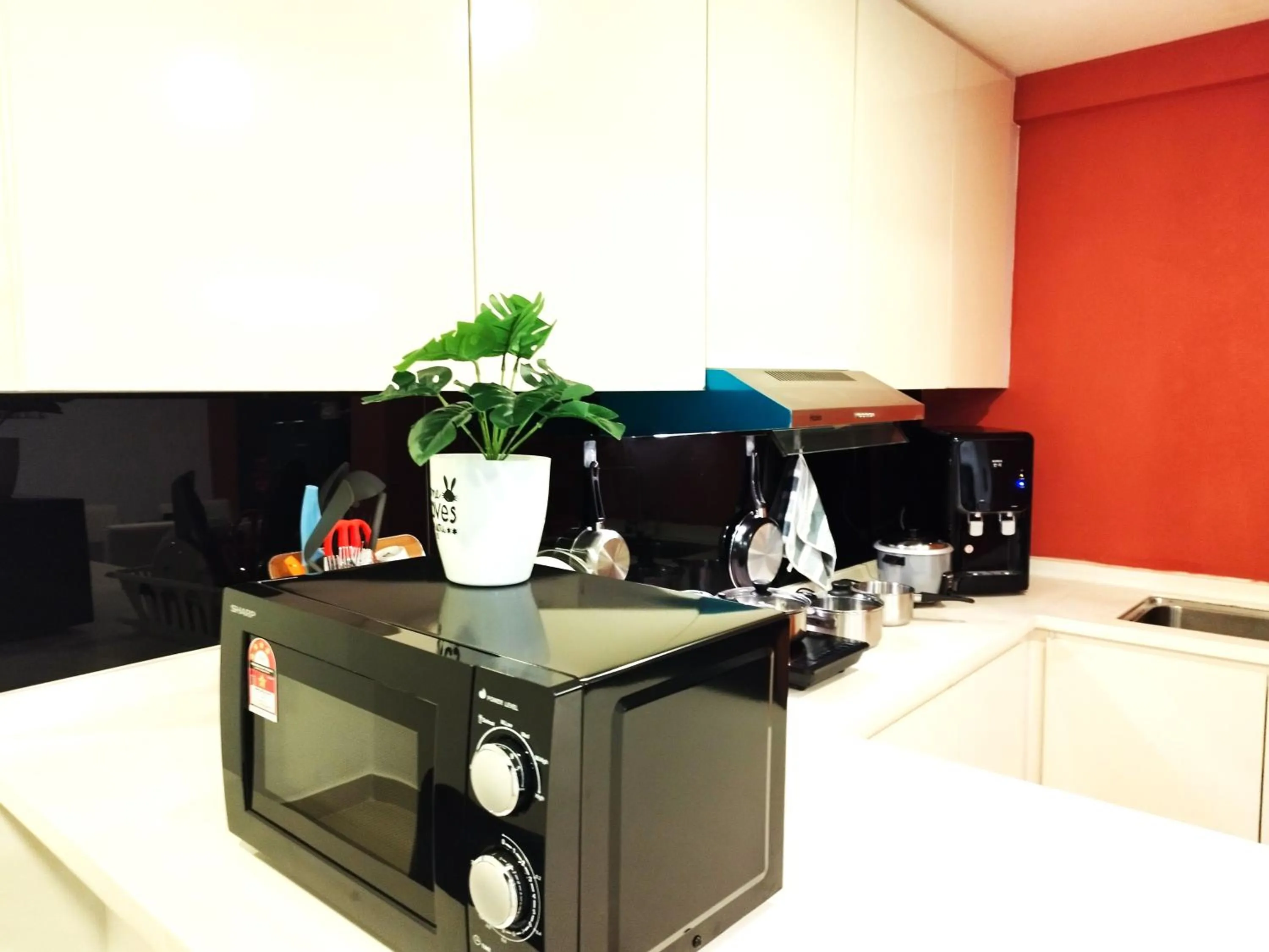 Kitchen or kitchenette in GENTING FoggyCold StayCation AT Ion Delemen By HAPYHOME