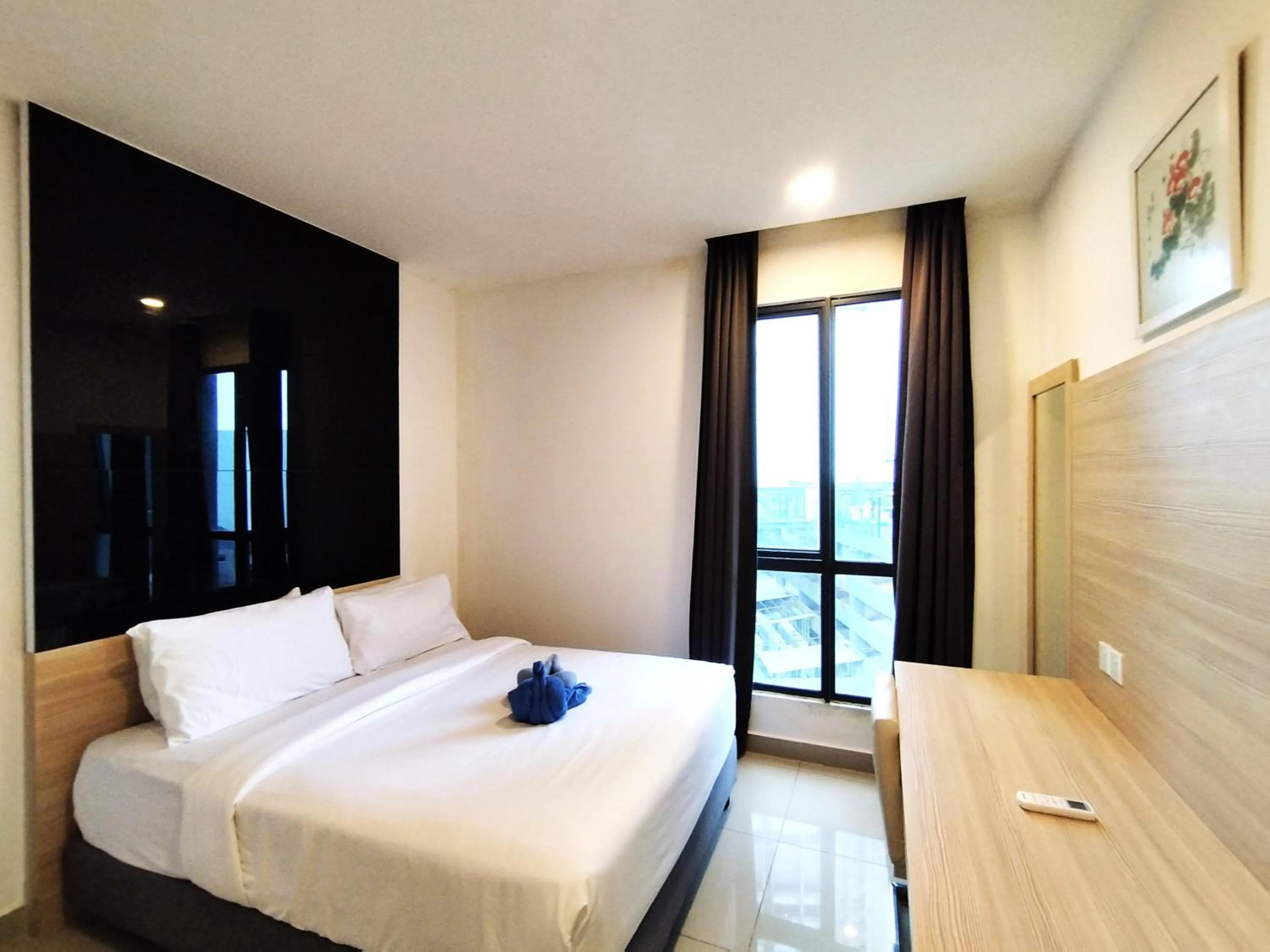 Bedroom, Bed in GENTING FoggyCold StayCation AT Ion Delemen By HAPYHOME