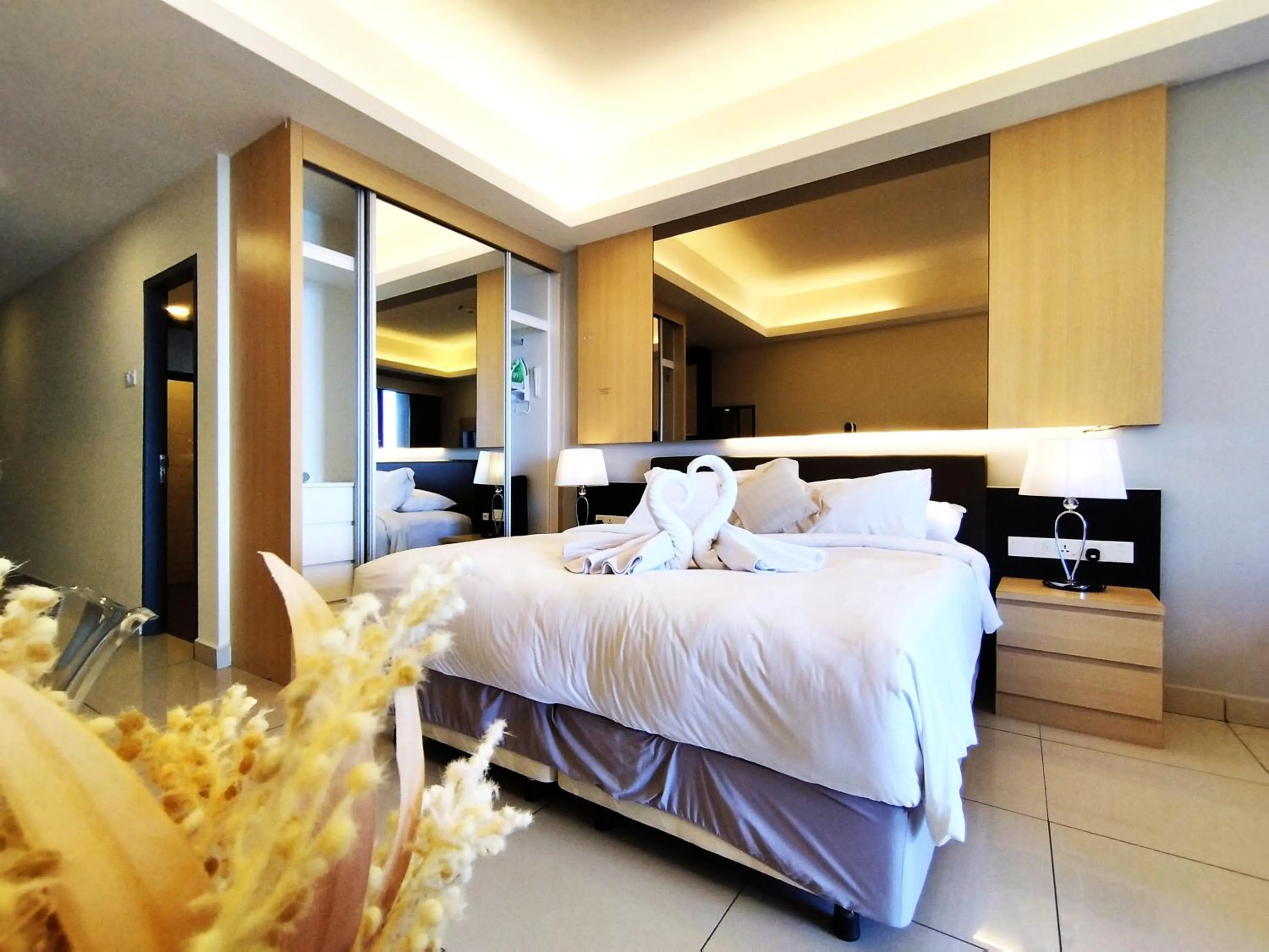 Bedroom, Bed in GENTING FoggyCold StayCation AT Ion Delemen By HAPYHOME