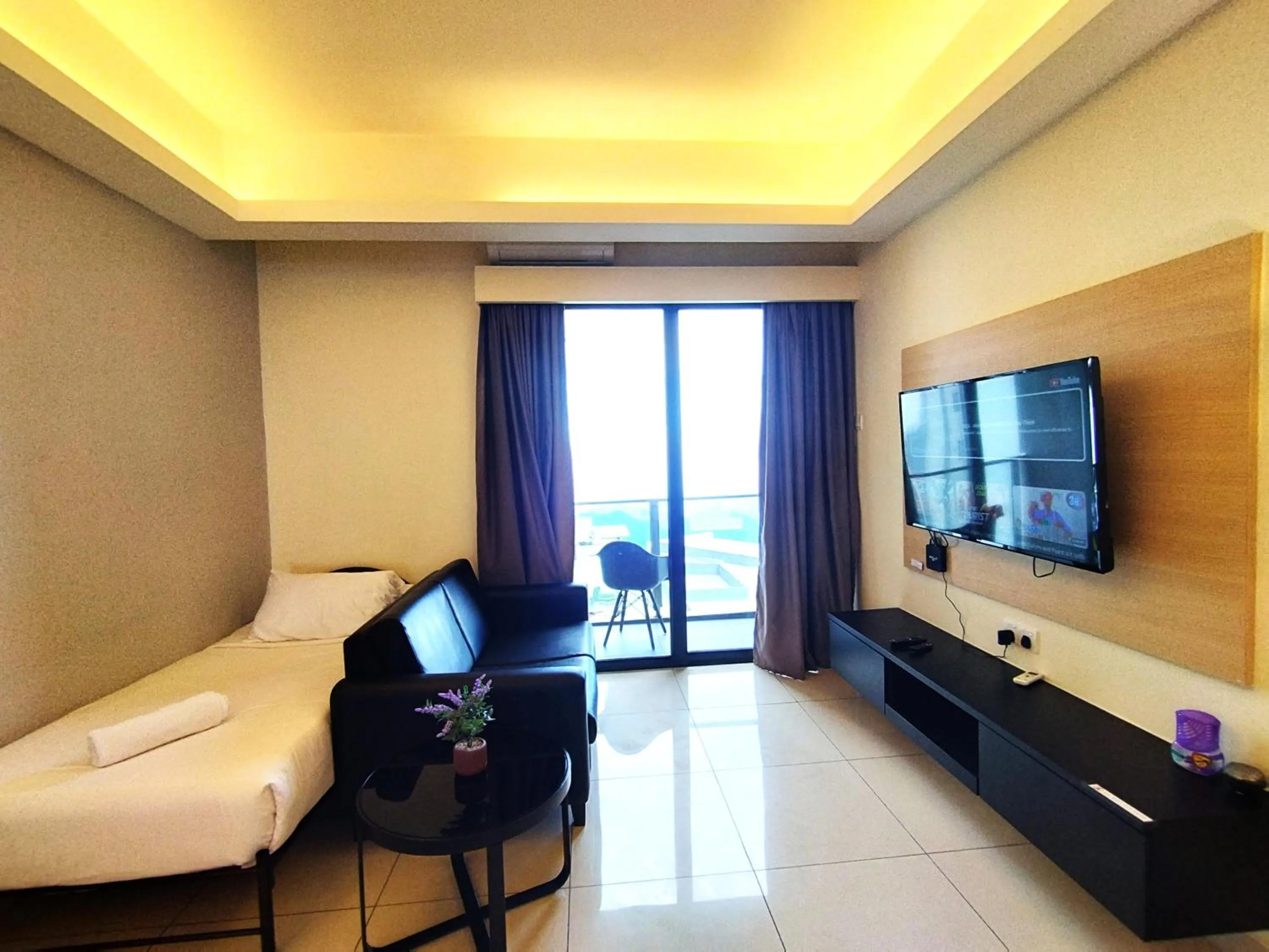 Bedroom, Bed in GENTING FoggyCold StayCation AT Ion Delemen By HAPYHOME