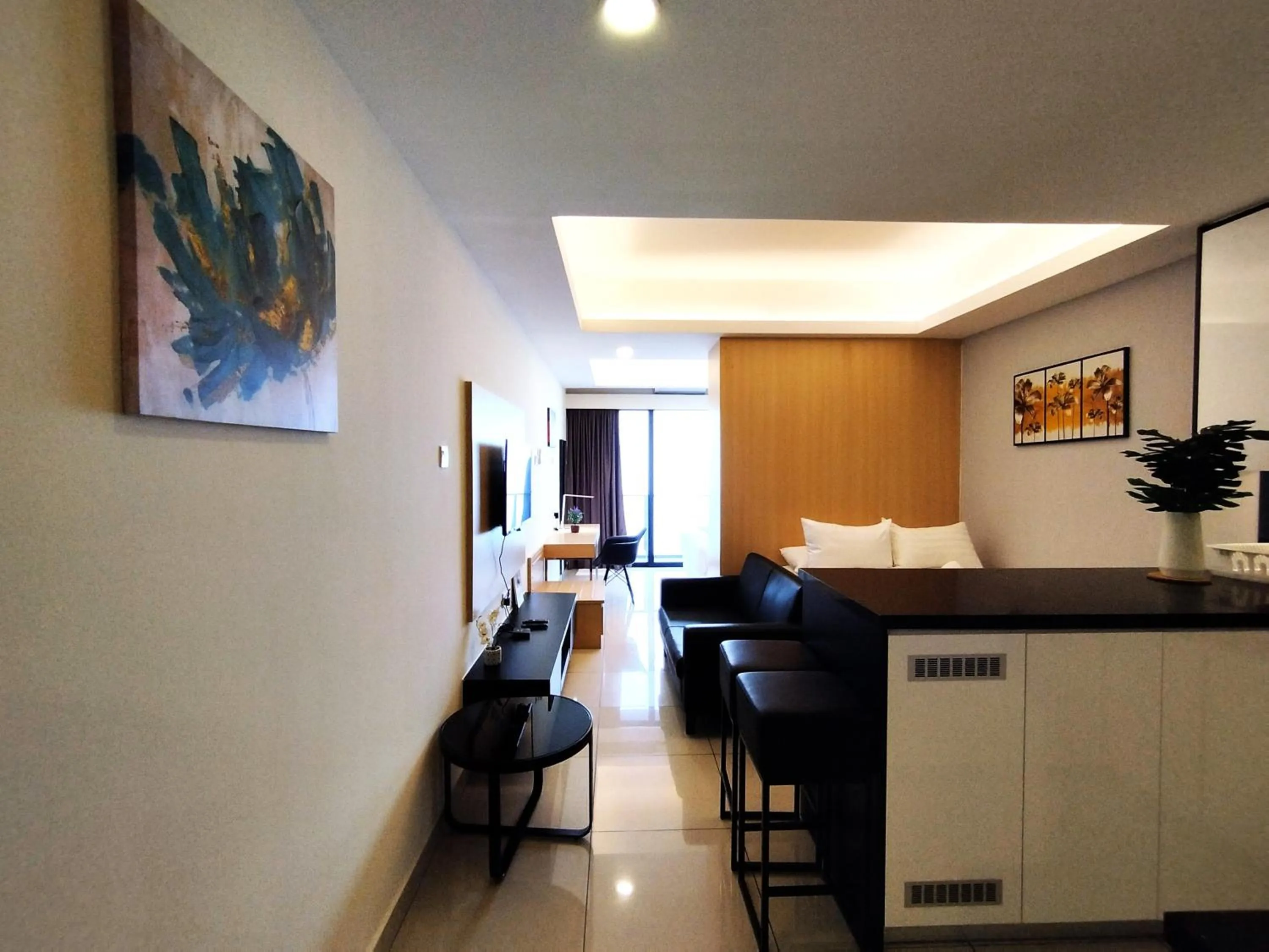 Living room in GENTING FoggyCold StayCation AT Ion Delemen By HAPYHOME