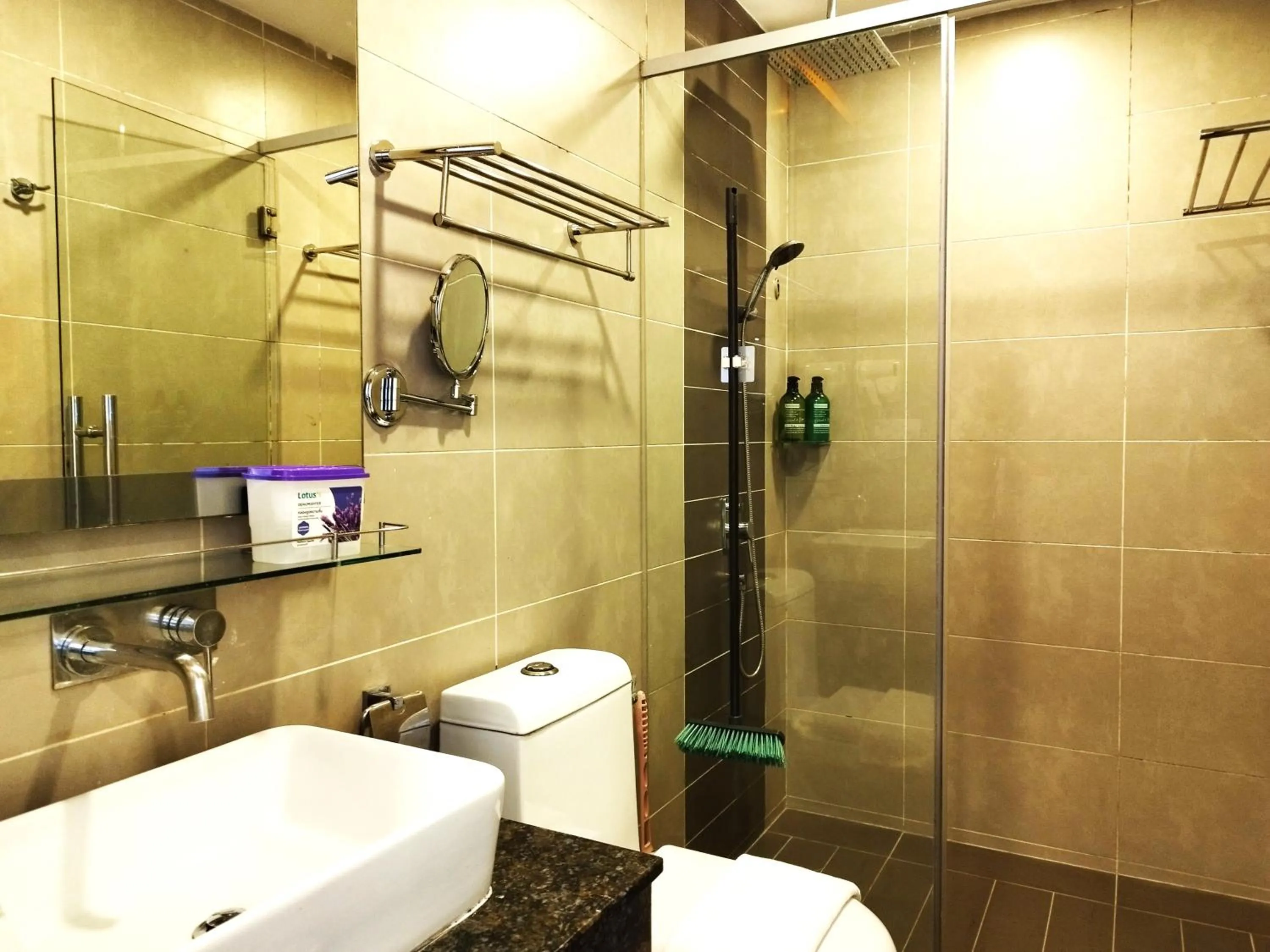 Bathroom in GENTING FoggyCold StayCation AT Ion Delemen By HAPYHOME