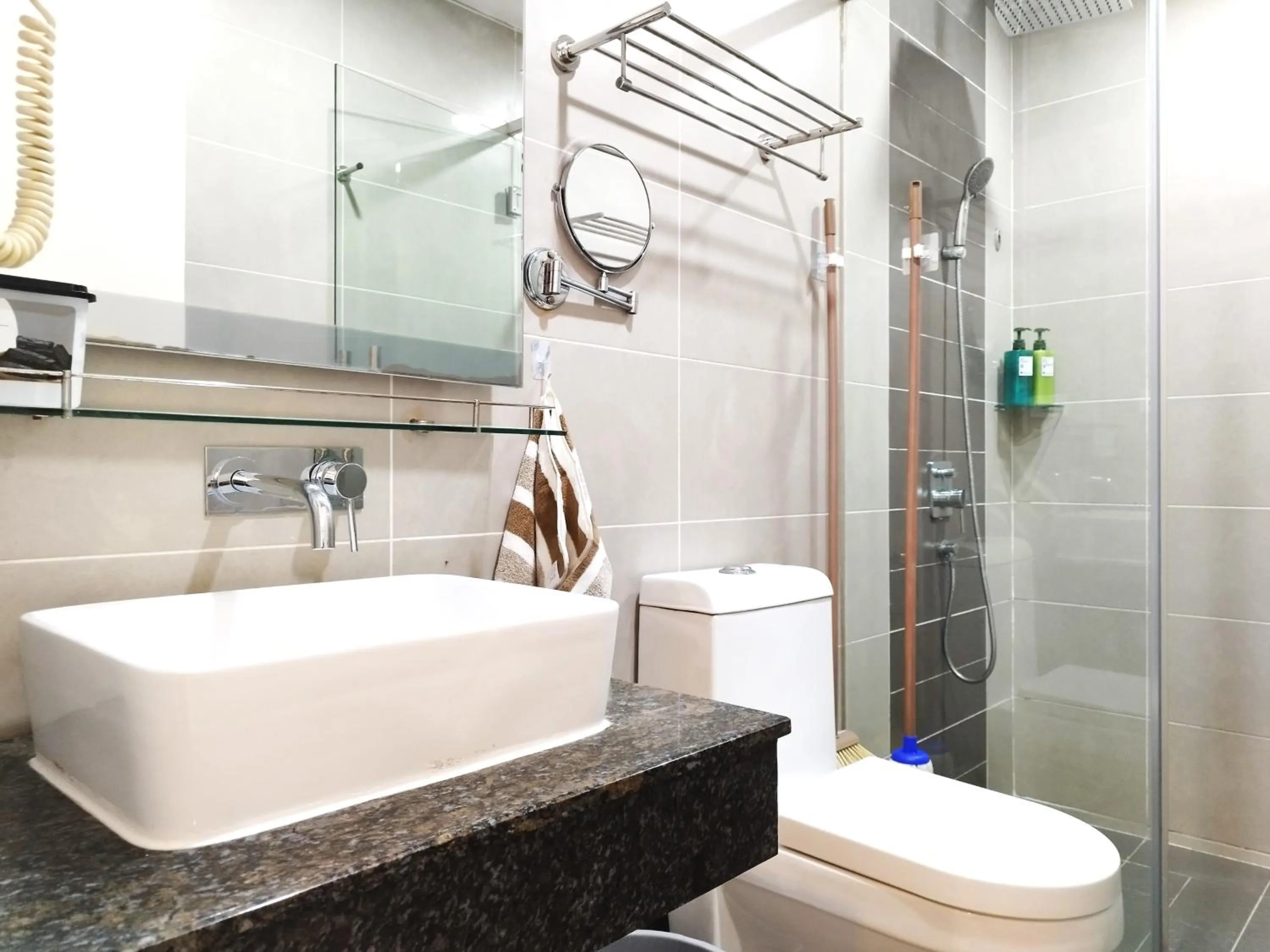 Bathroom in GENTING FoggyCold StayCation AT Ion Delemen By HAPYHOME