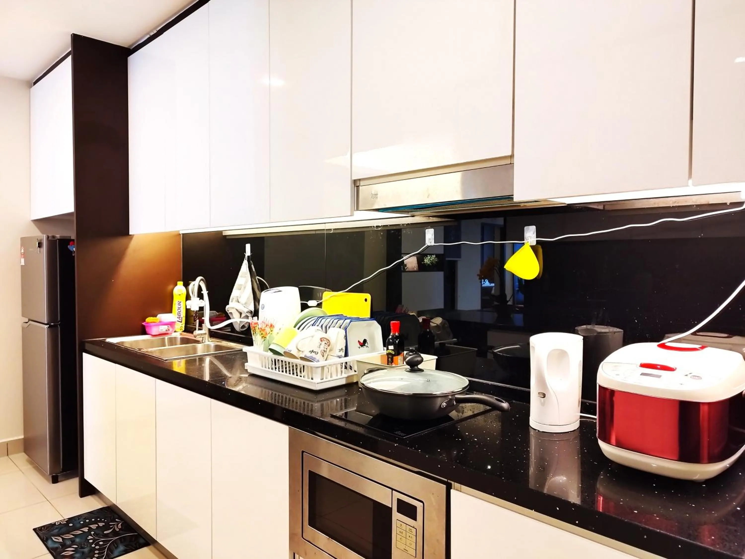 Kitchen or kitchenette in GENTING FoggyCold StayCation AT Ion Delemen By HAPYHOME