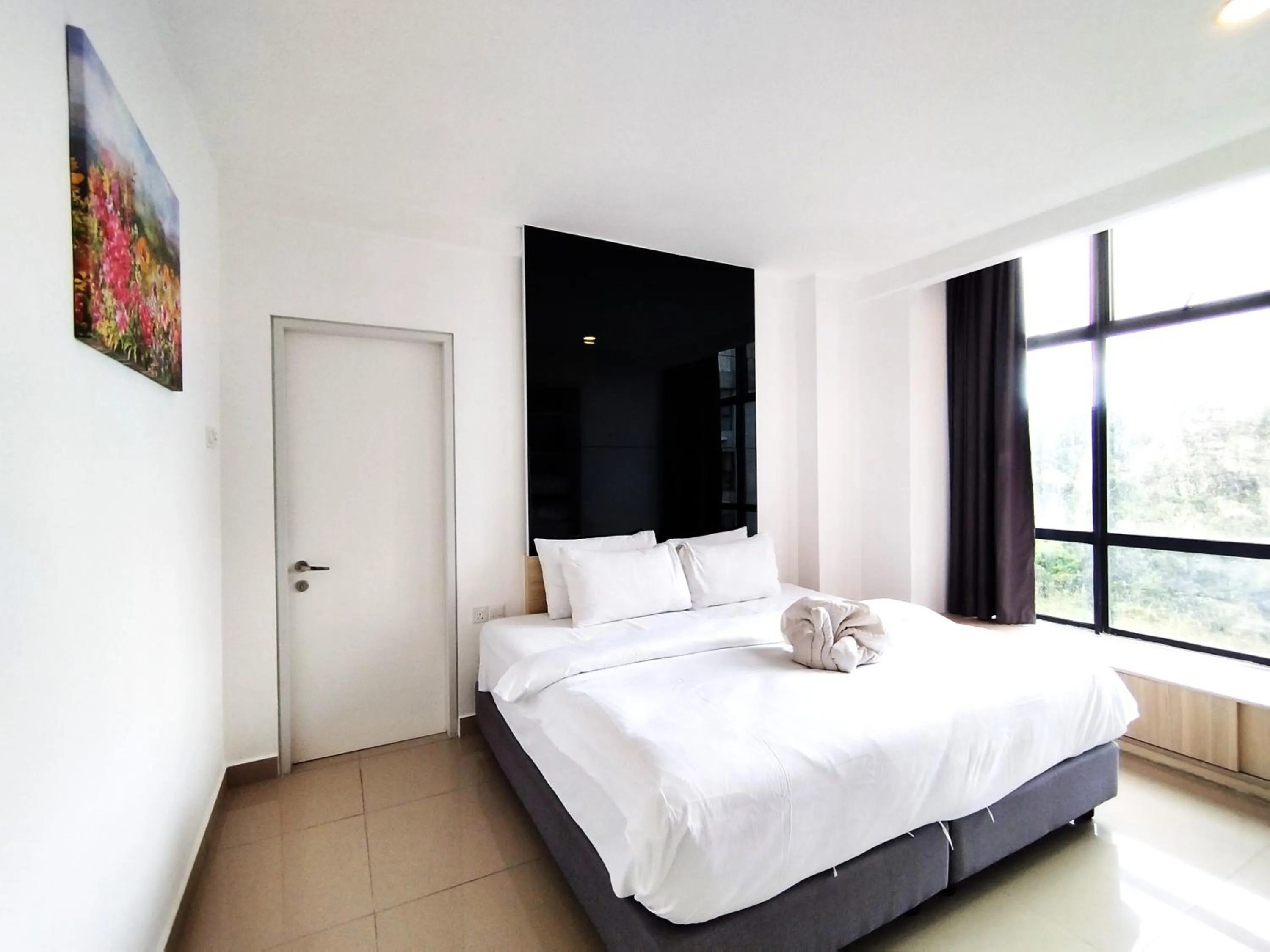 Bedroom, Bed in GENTING FoggyCold StayCation AT Ion Delemen By HAPYHOME