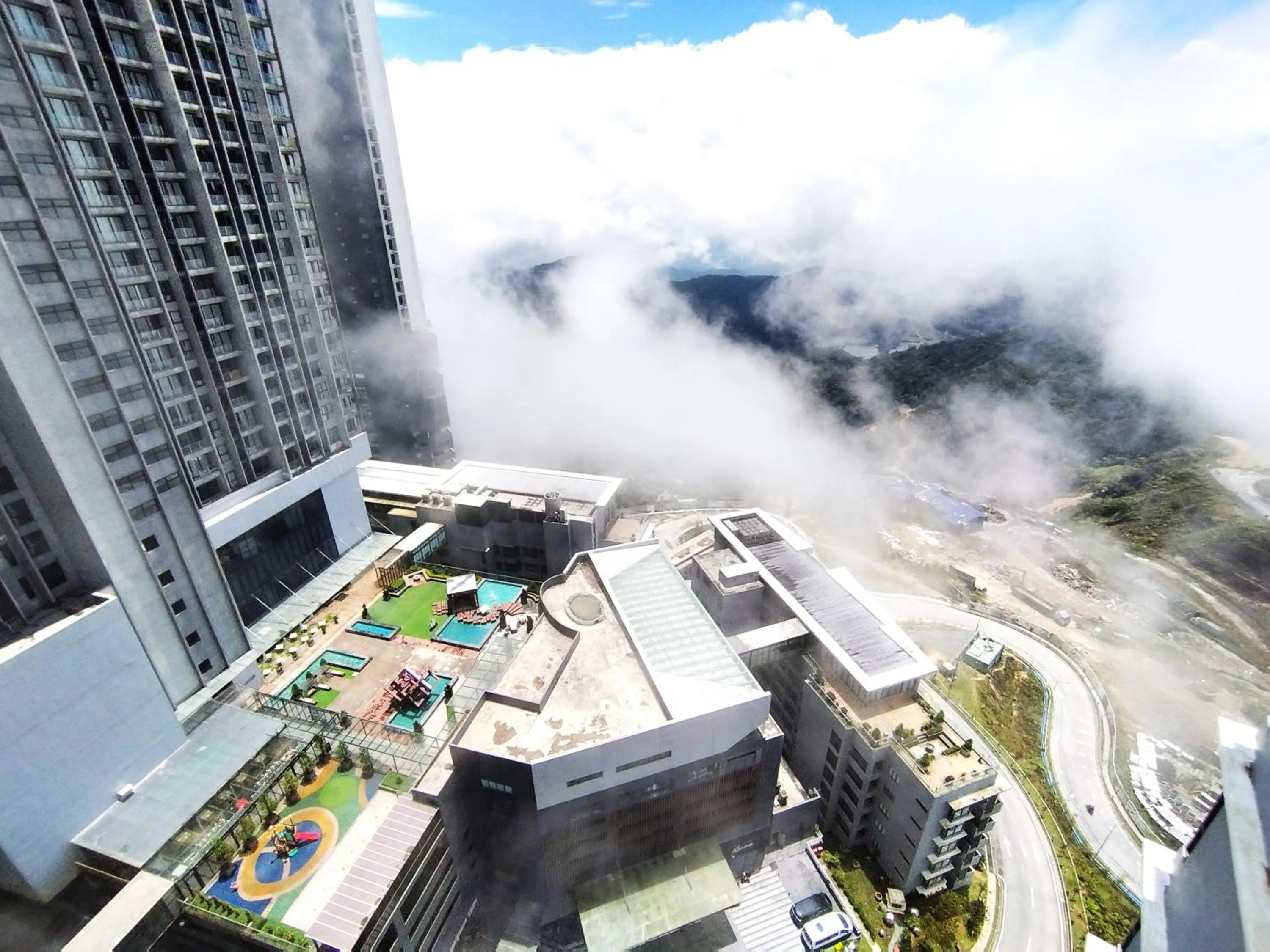 Mountain view in GENTING FoggyCold StayCation AT Ion Delemen By HAPYHOME