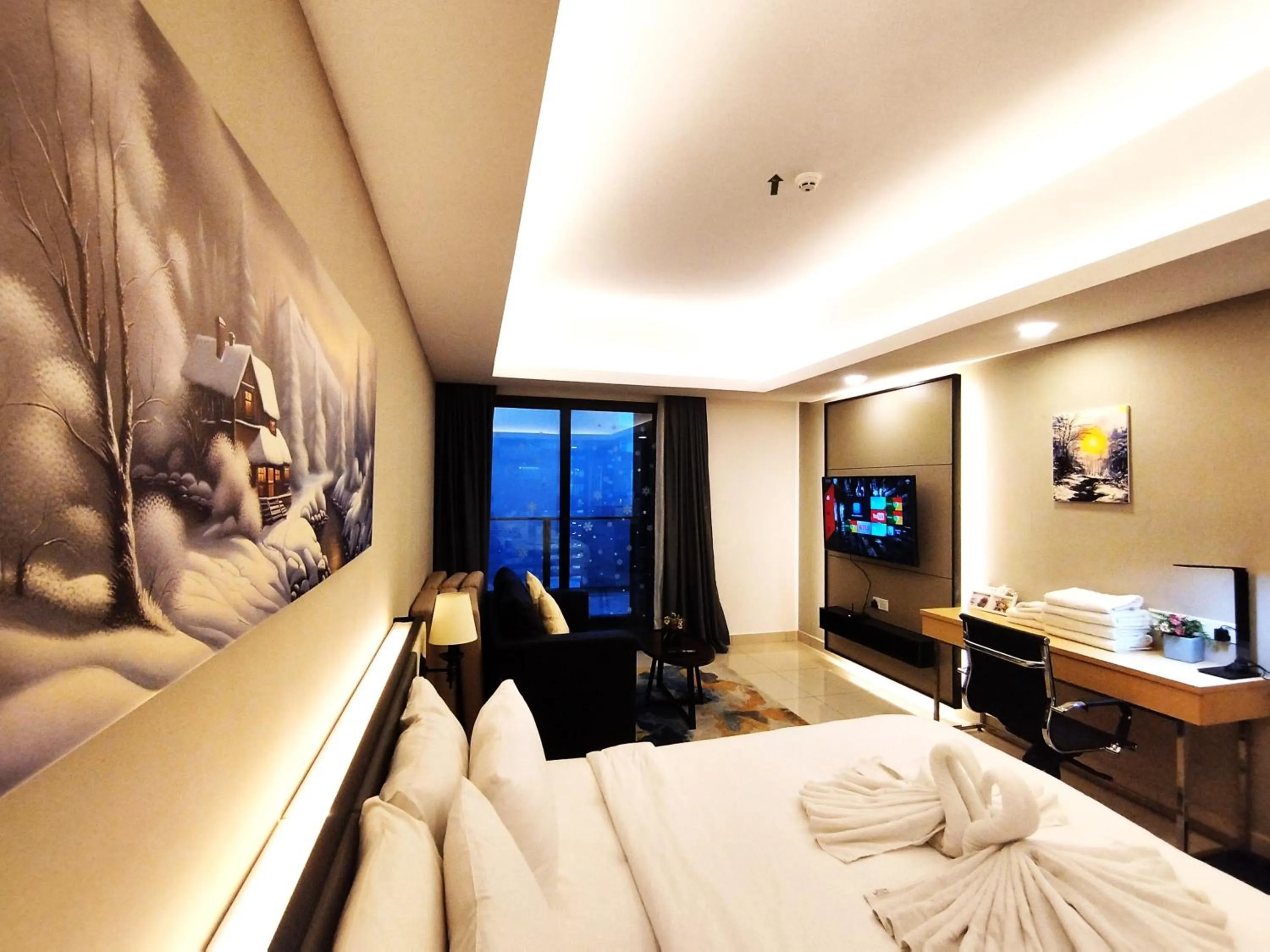 Bedroom, Bed in GENTING FoggyCold StayCation AT Ion Delemen By HAPYHOME