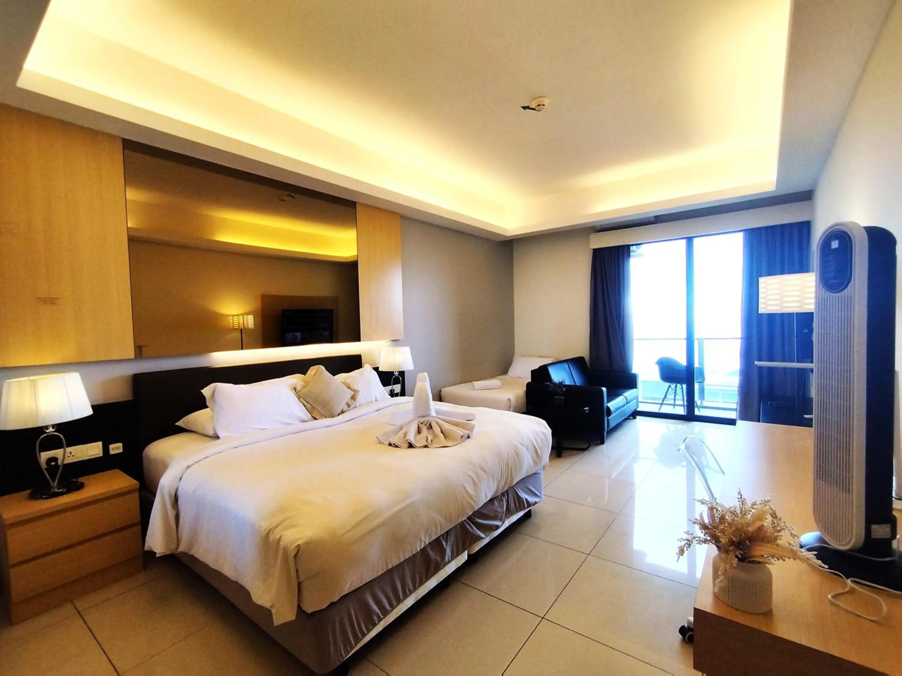 Bedroom, Bed in GENTING FoggyCold StayCation AT Ion Delemen By HAPYHOME