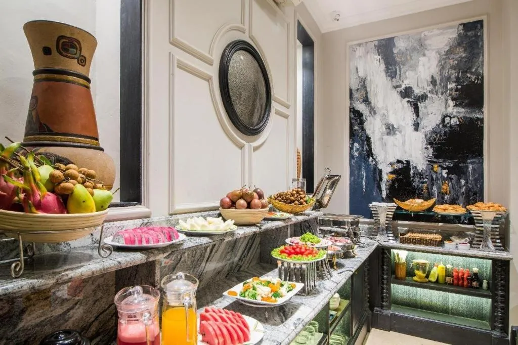 Restaurant/places to eat in Hanoi Graceful Hotel and Travel