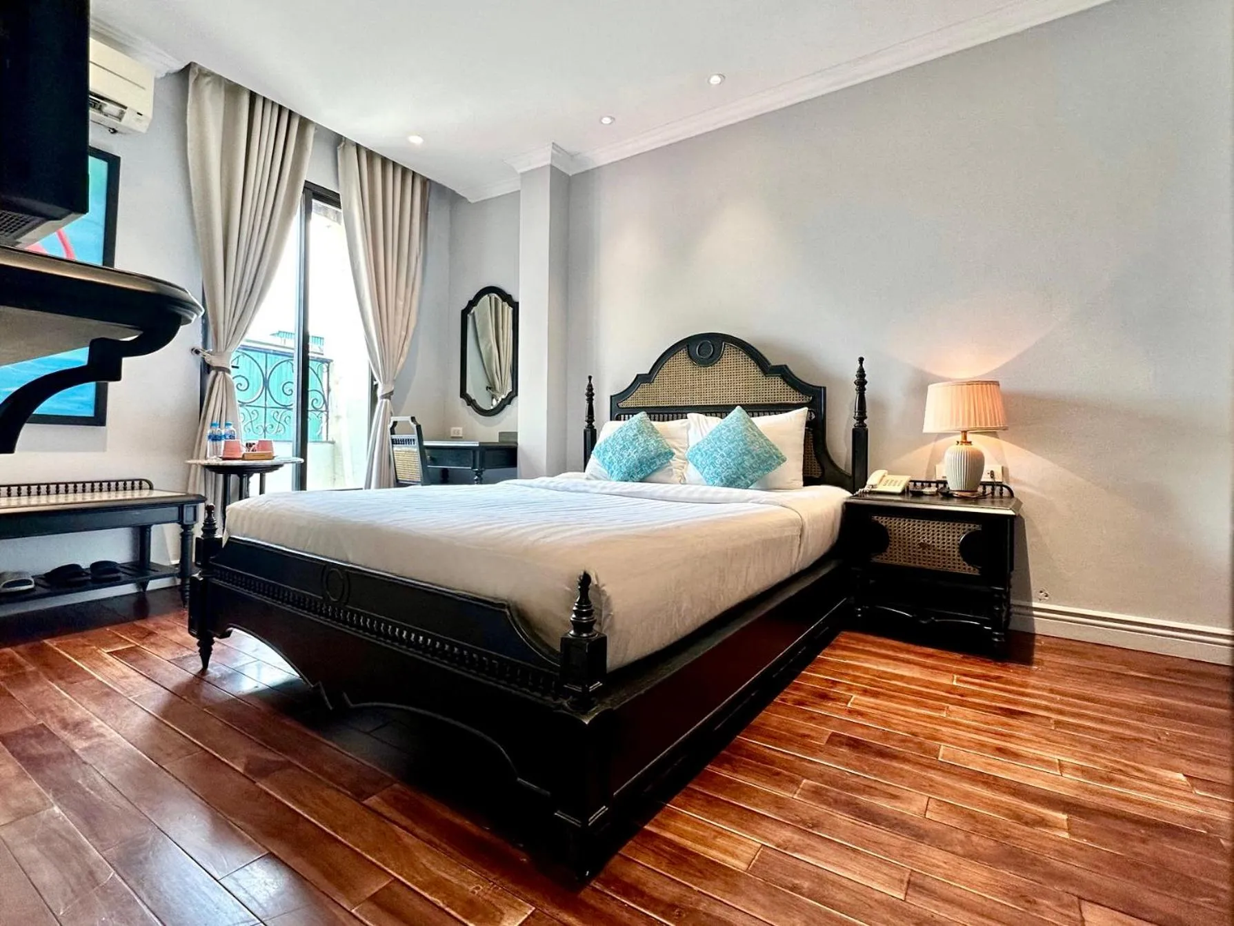 Bed in Hanoi Graceful Hotel and Travel