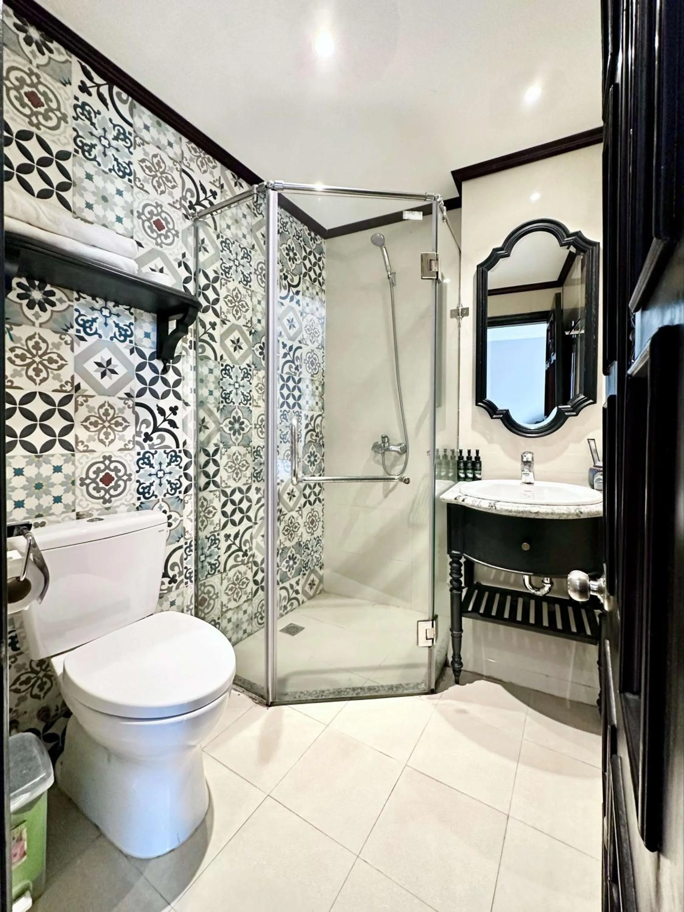 Hanoi Graceful Hotel and Travel