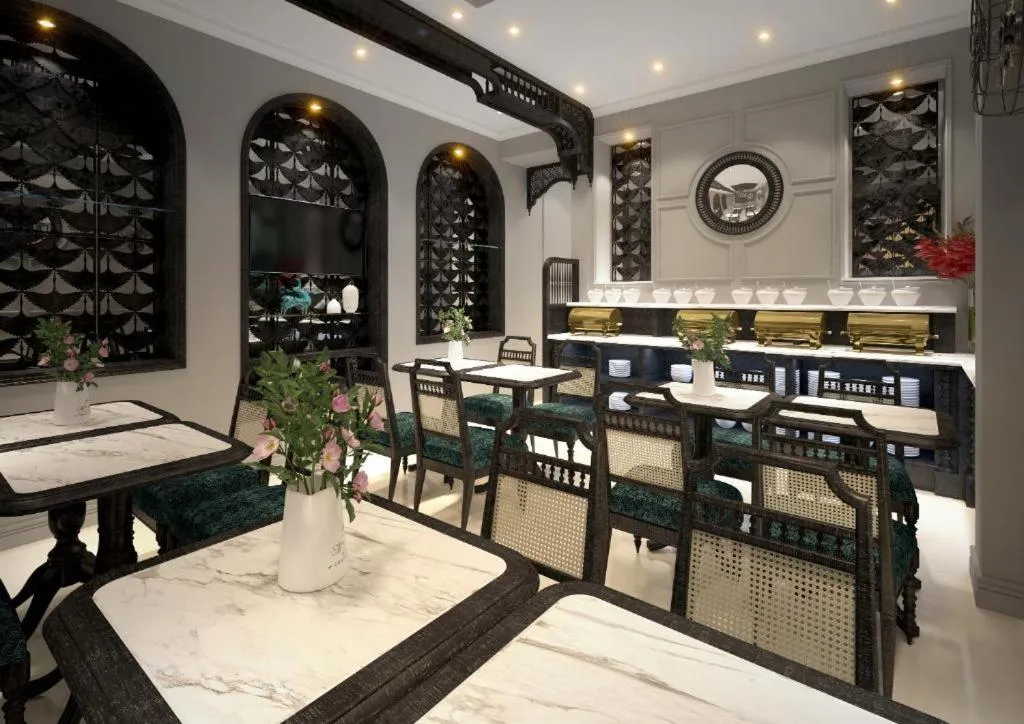 Restaurant/places to eat in Hanoi Graceful Hotel and Travel