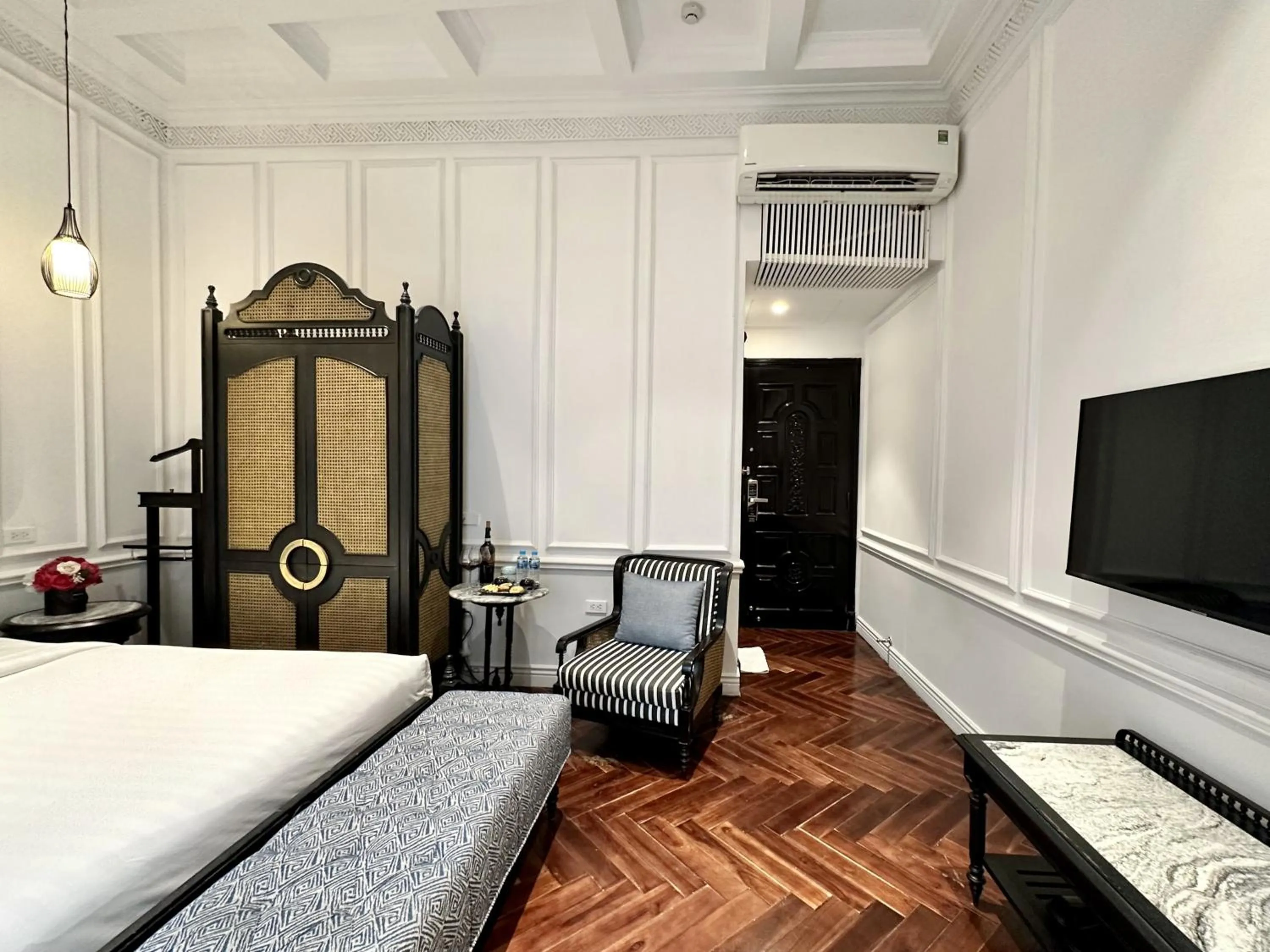 Bed in Hanoi Graceful Hotel and Travel