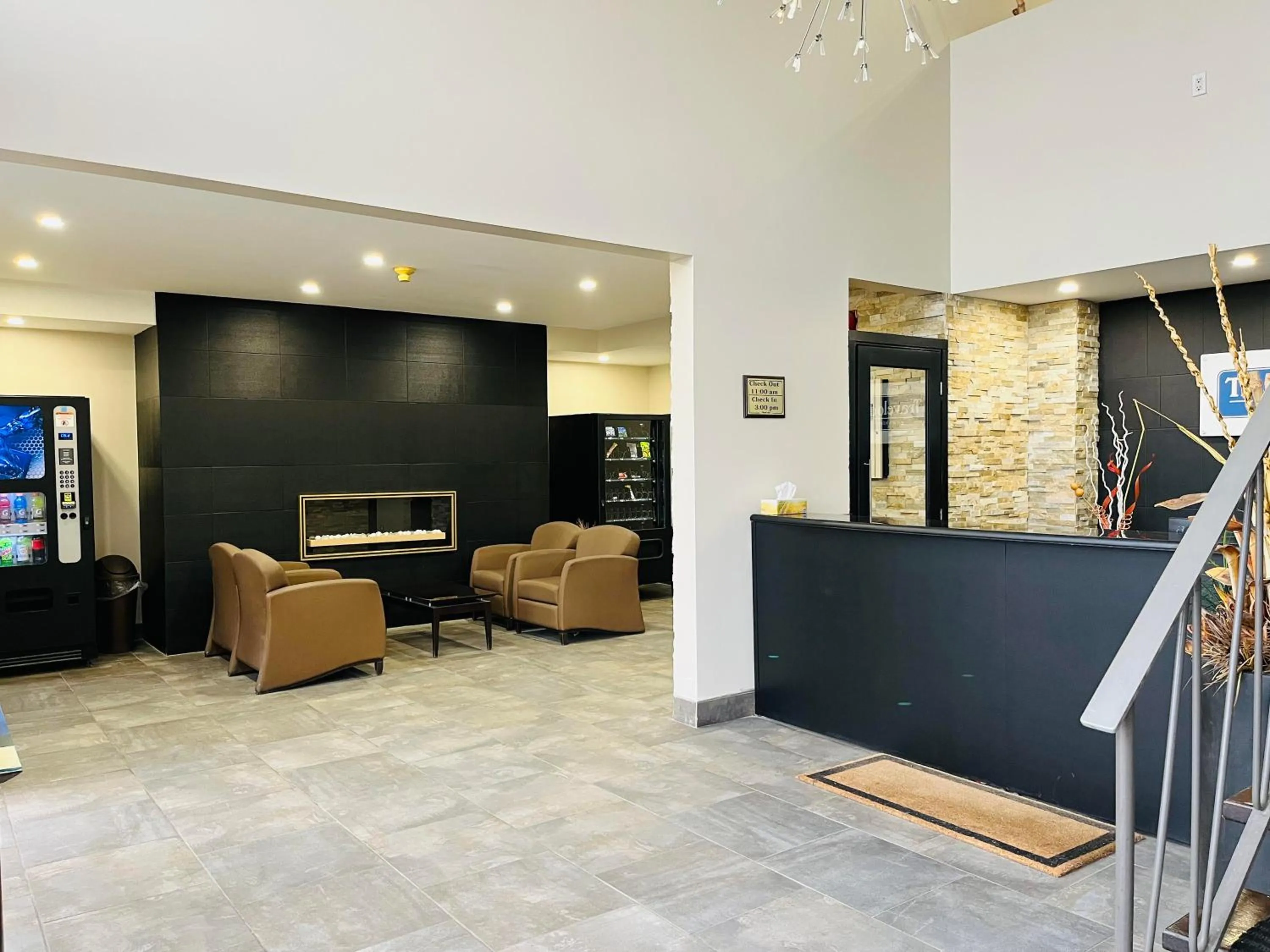 Lobby or reception in Travelodge by Wyndham Sarnia