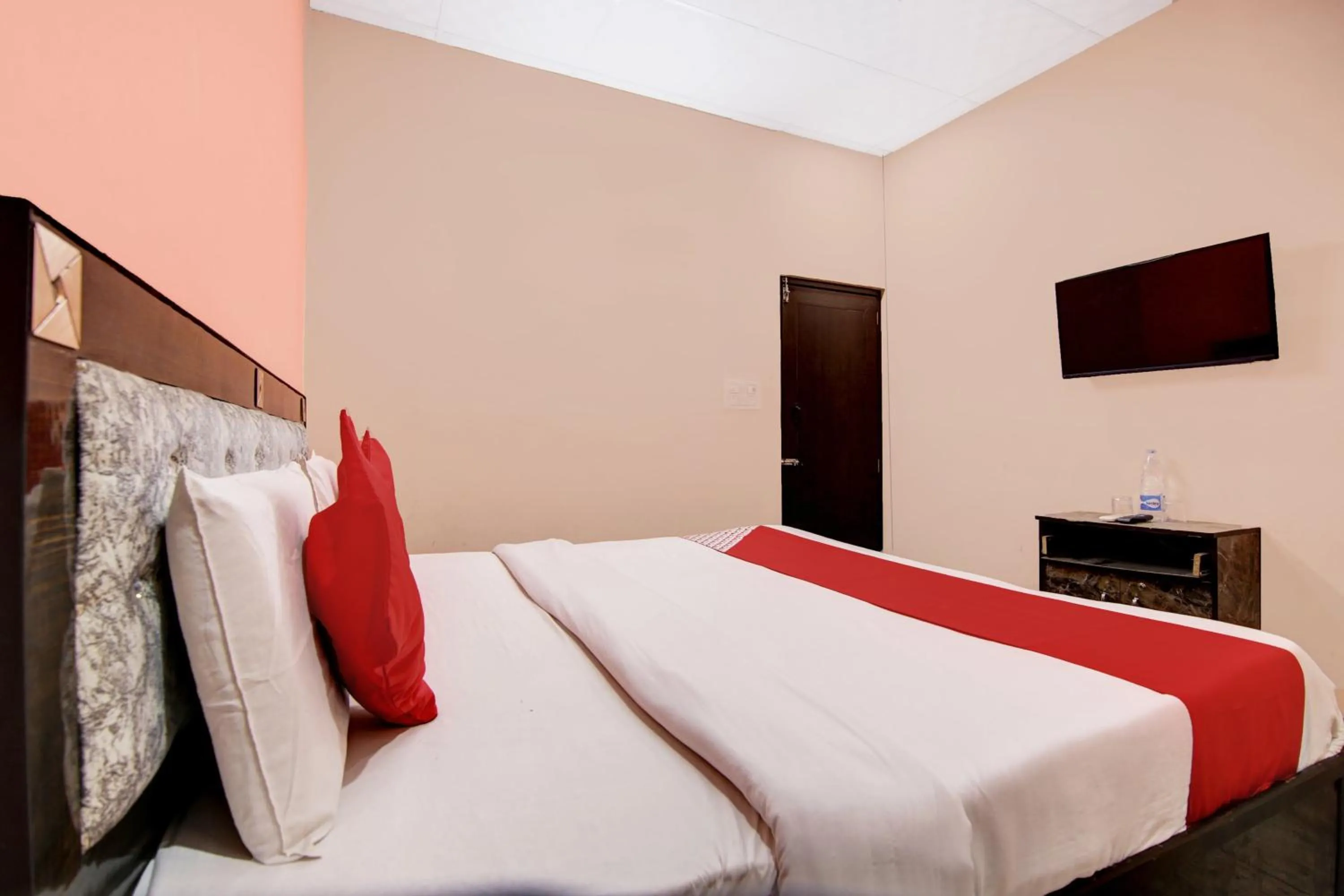 Super Hotel O Super Siddhartha Guest House