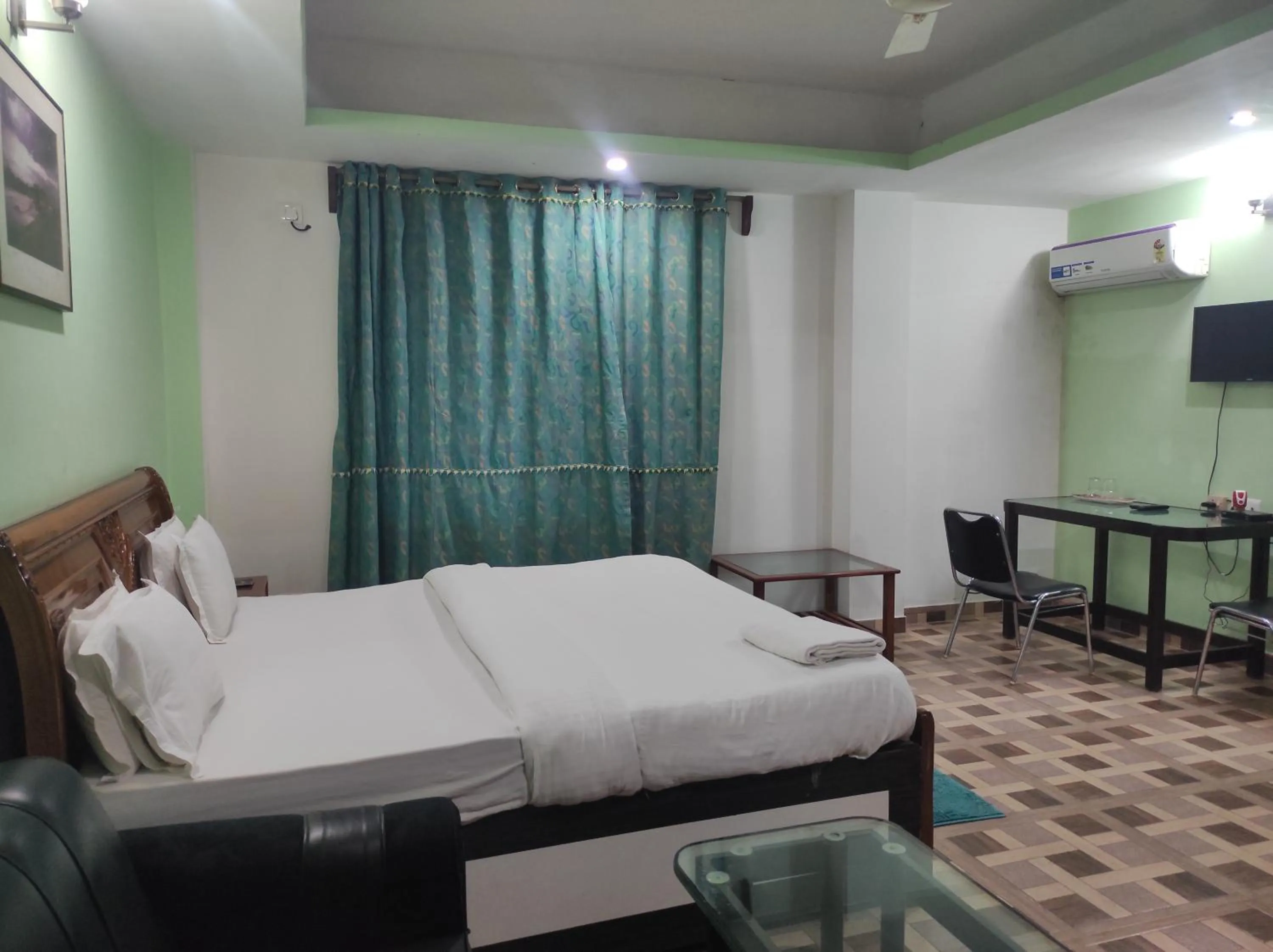 Communal lounge/ TV room in Hotel Sanjivani Heritage Top Best Budget Hotels in Dibrugarh, Assam