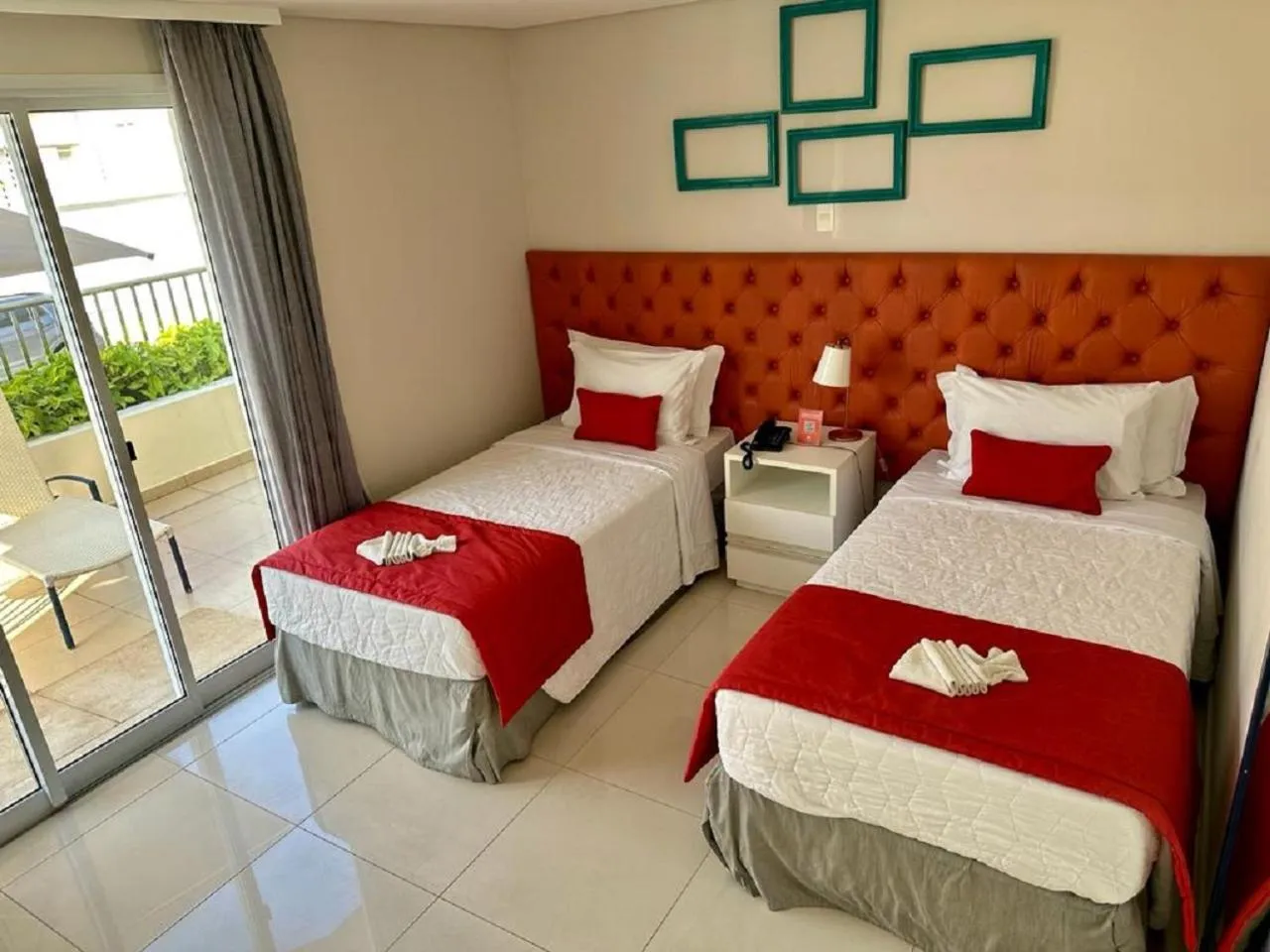 Bedroom, Bed in Doral Guarujá