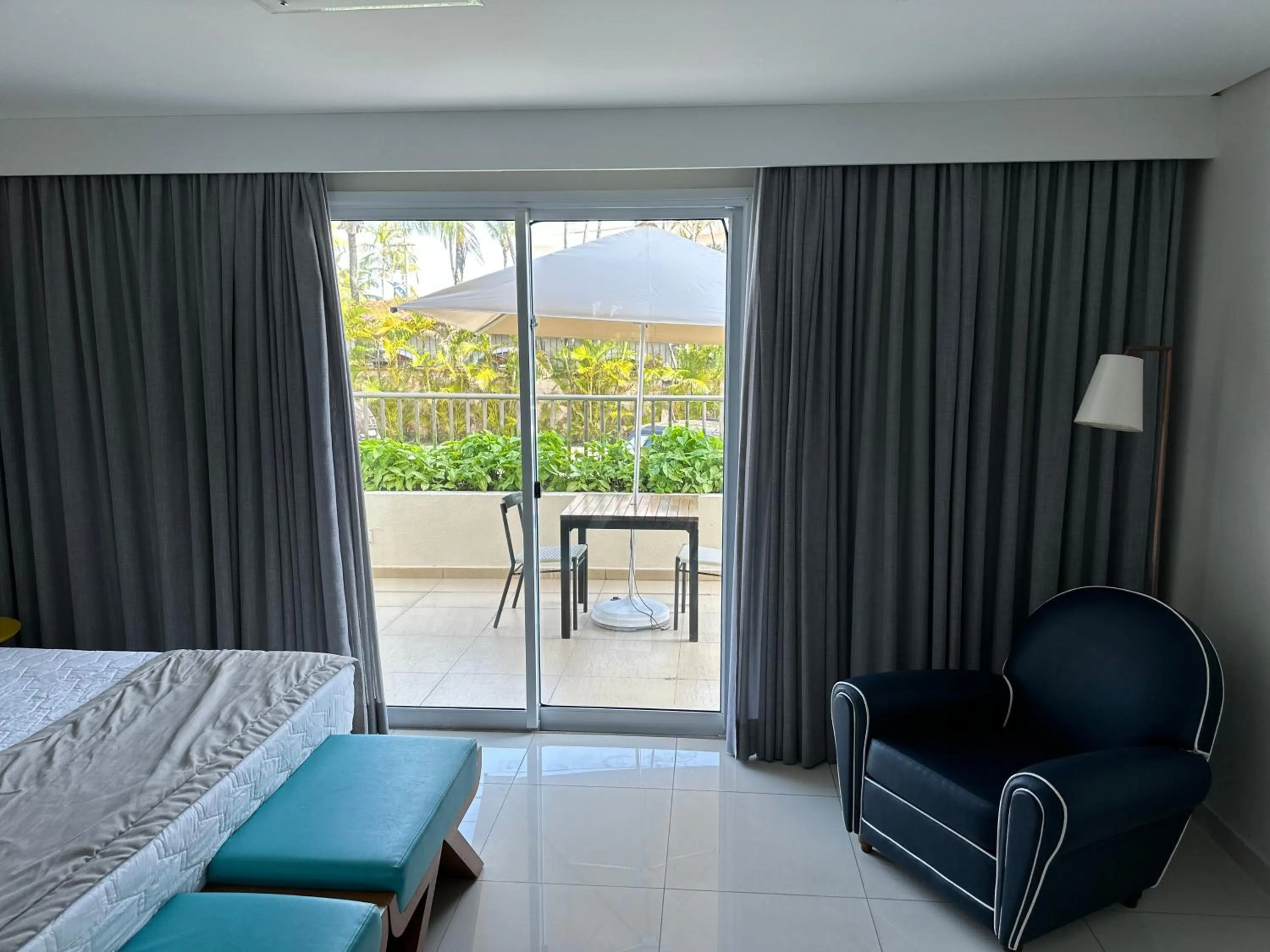 Balcony/Terrace, Bed in Doral Guarujá