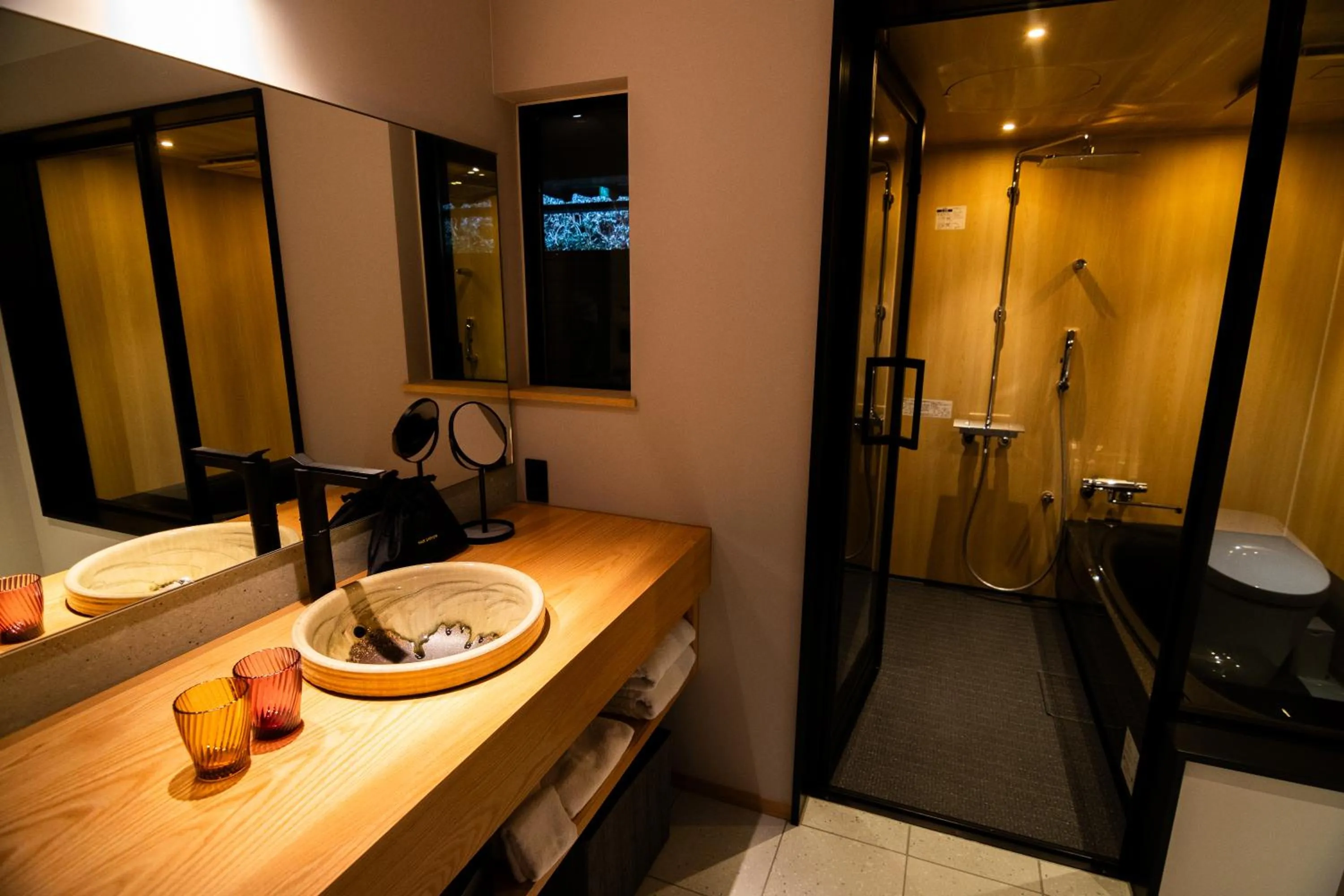 Bathroom in Auberge Homachi Mikuniminato