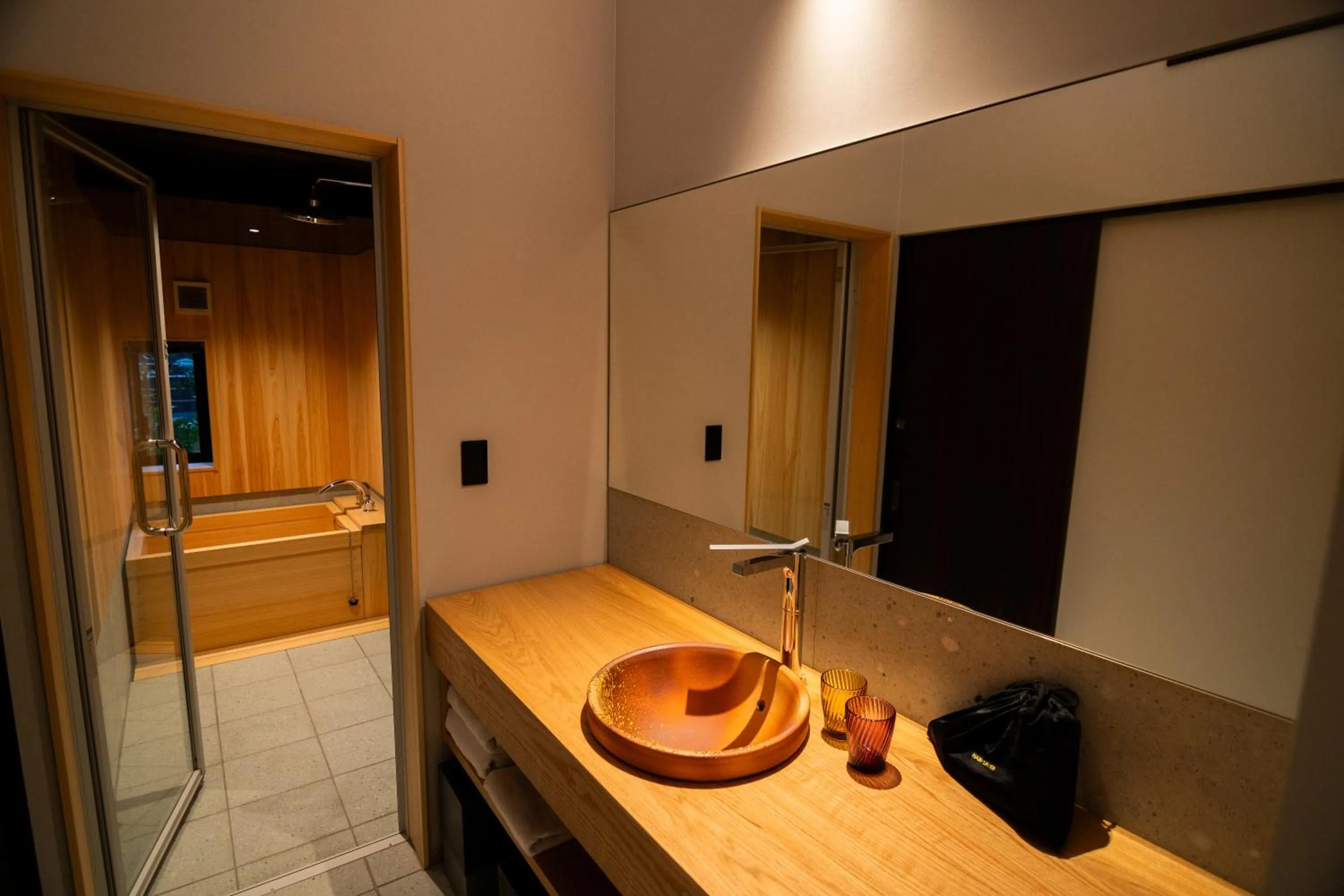 Bathroom in Auberge Homachi Mikuniminato