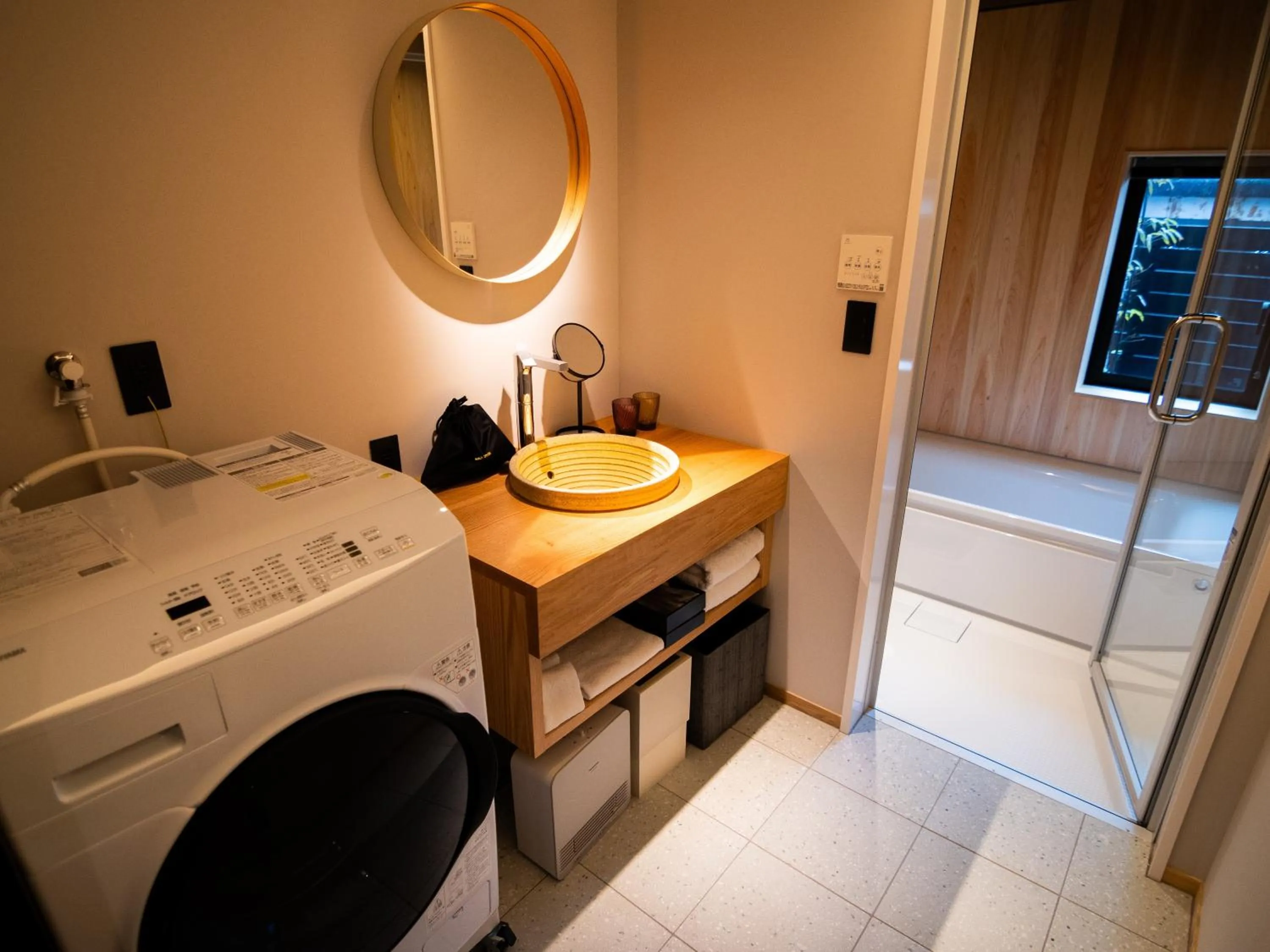 Bathroom in Auberge Homachi Mikuniminato