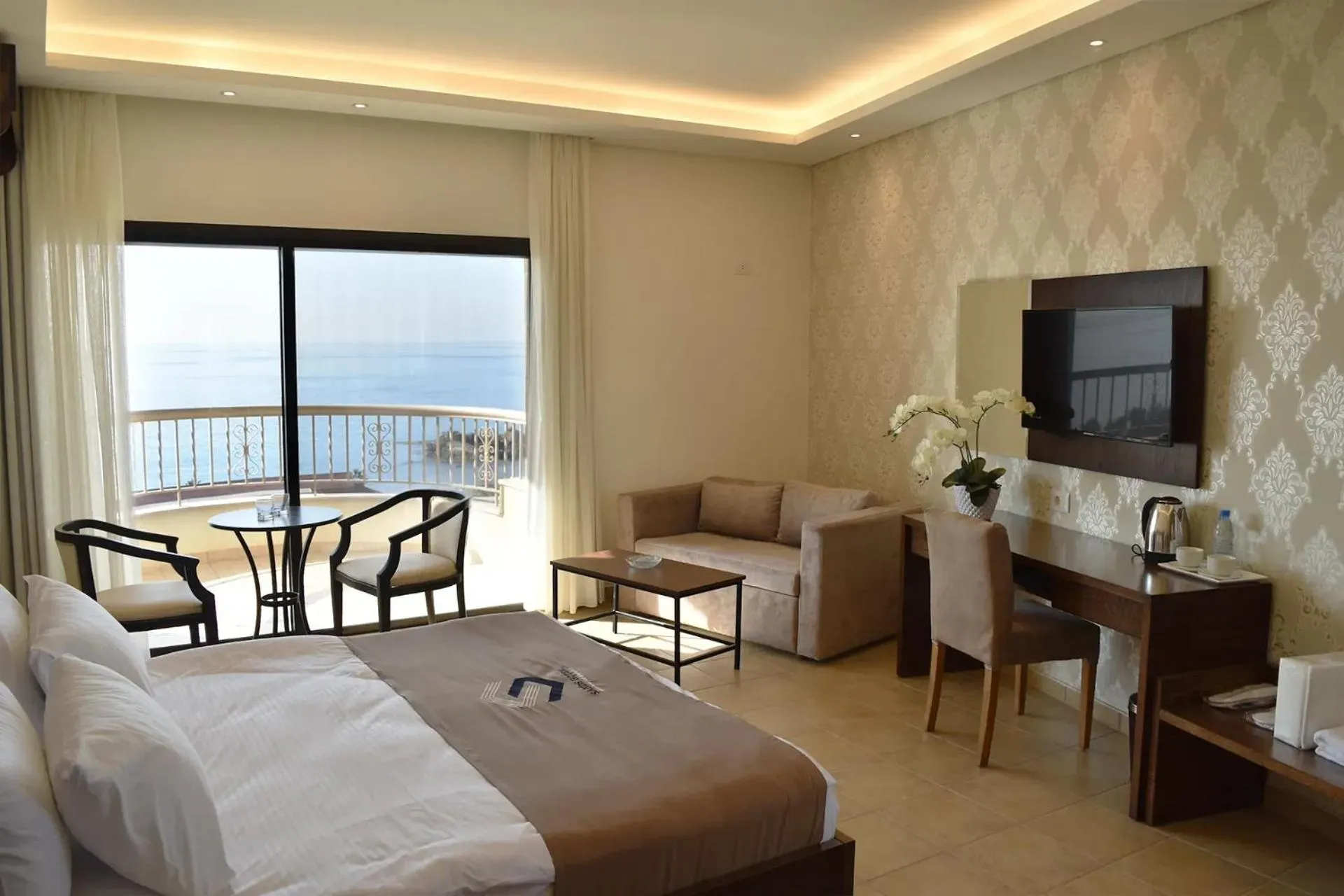 Photo of the whole room, Bed in Sands Hotel