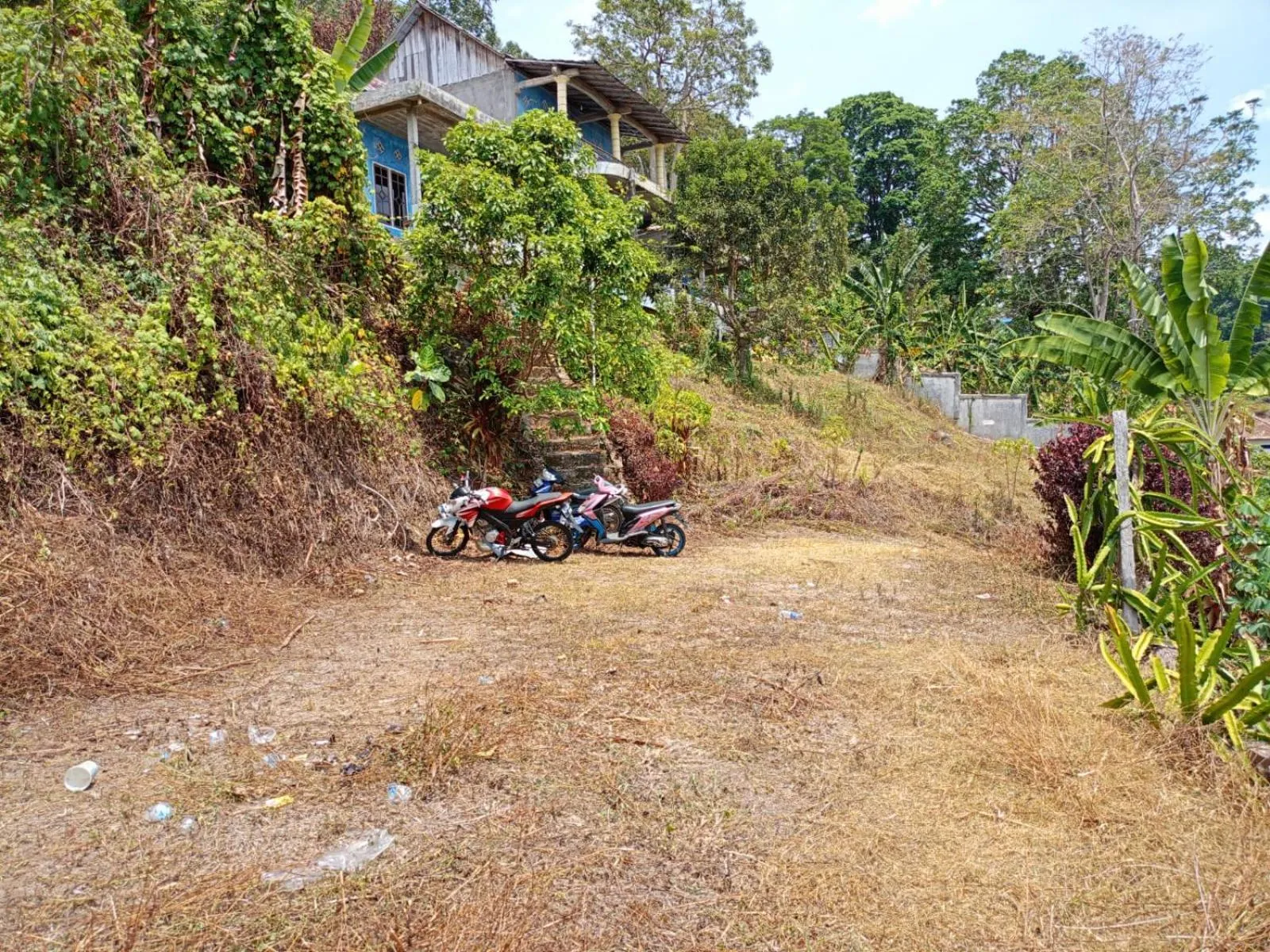 Lobby or reception in Hotel O Puri Azzura Danau Ranau Near Danau Ranau Pusri