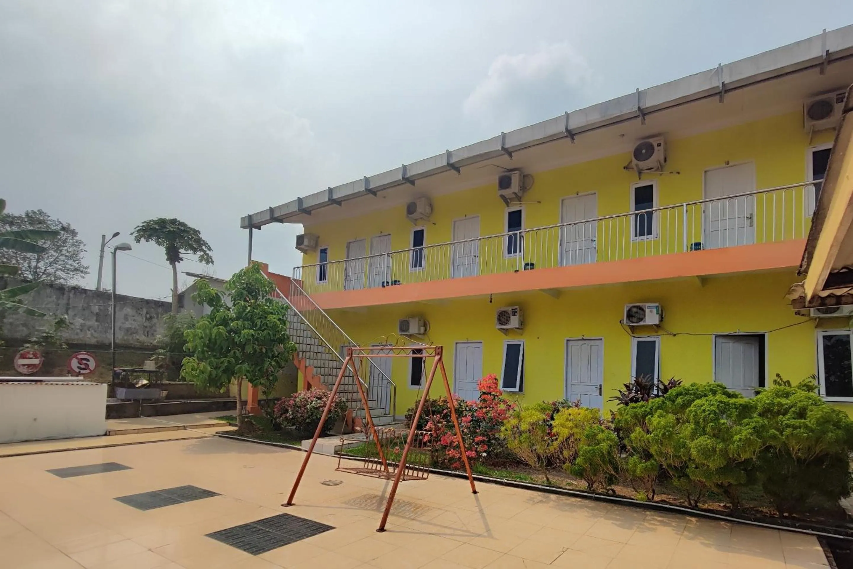Facade/entrance in Hotel O Garuda Bandara Guesthouse