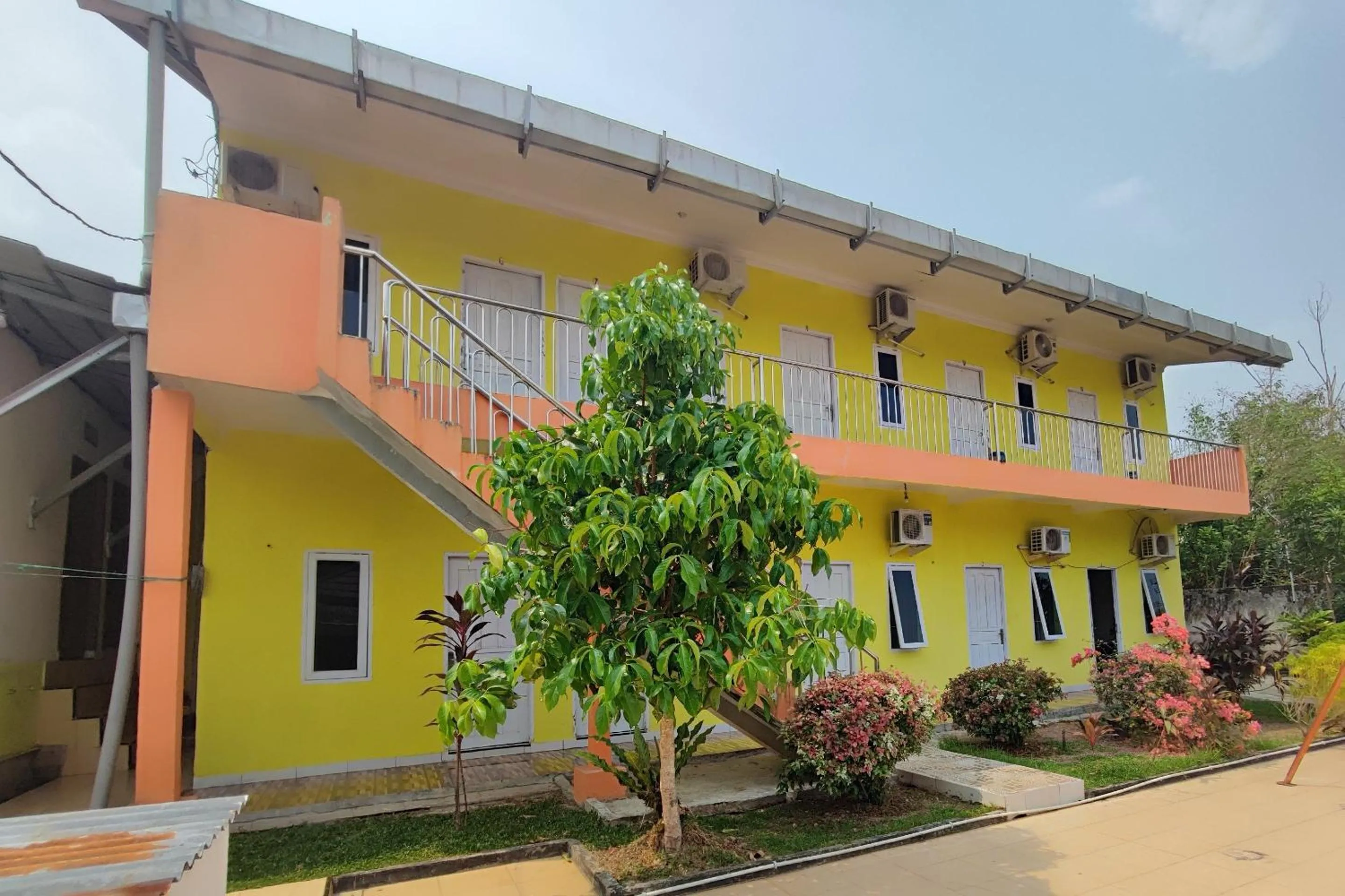 Facade/entrance in Hotel O Garuda Bandara Guesthouse