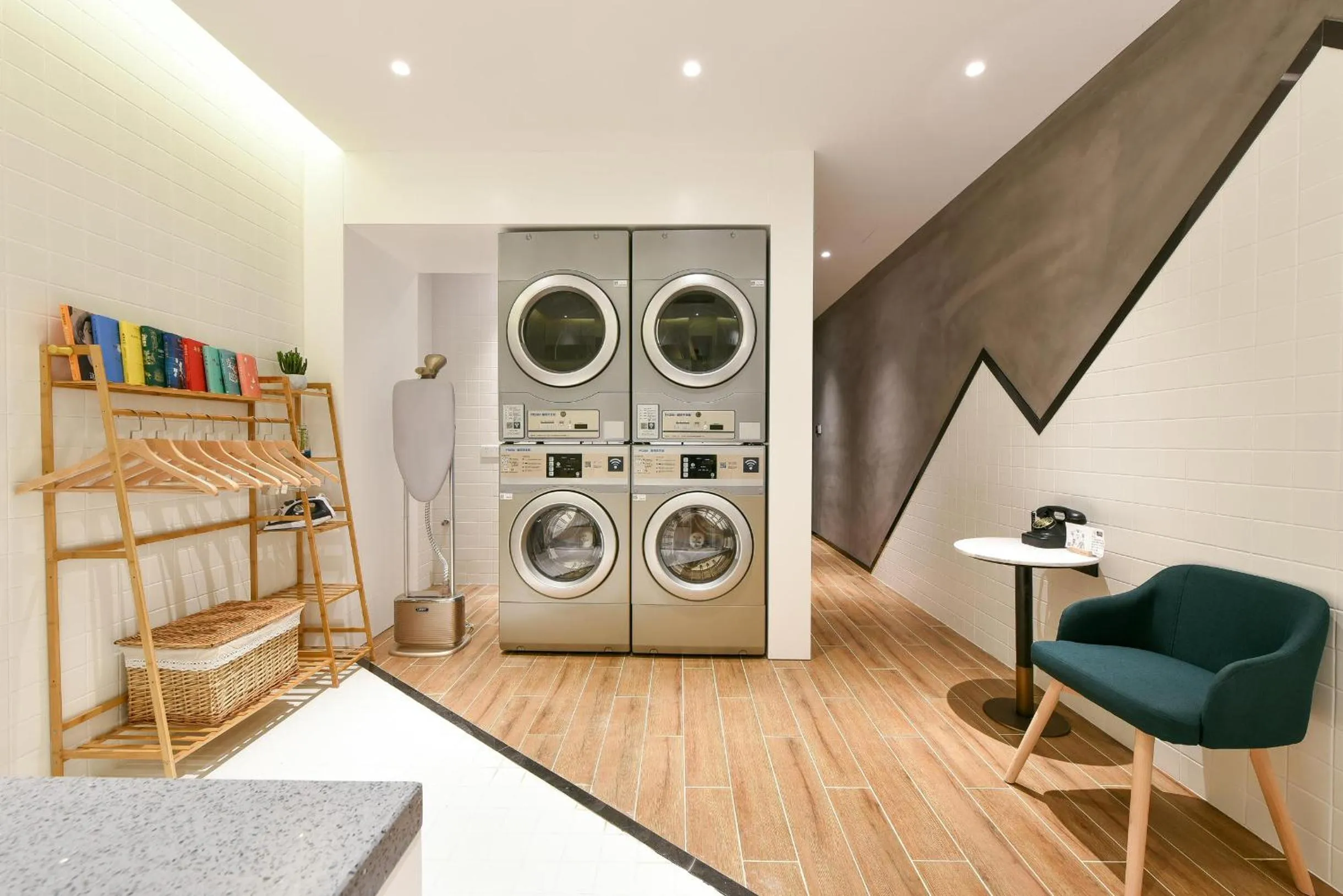 washing machine in Atour Hotel Beijing Wangjing Science and Technology Park