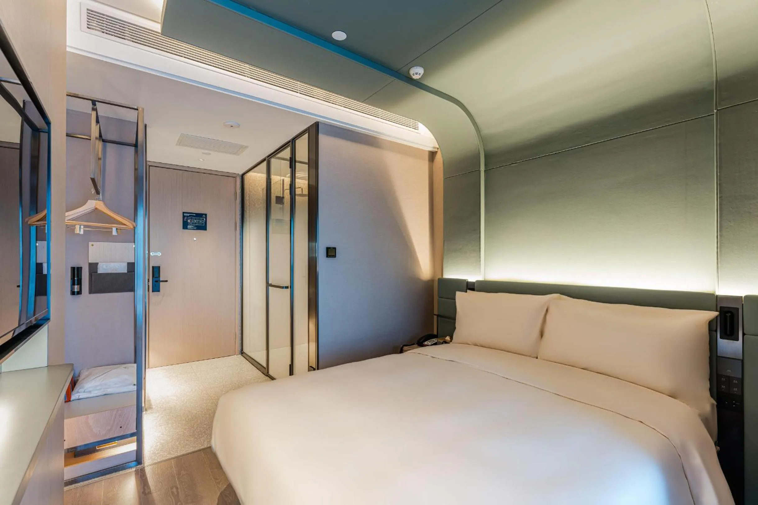 Bed in Atour S Hotel Beijing Shangdi Qinghe High Speed Railway Station