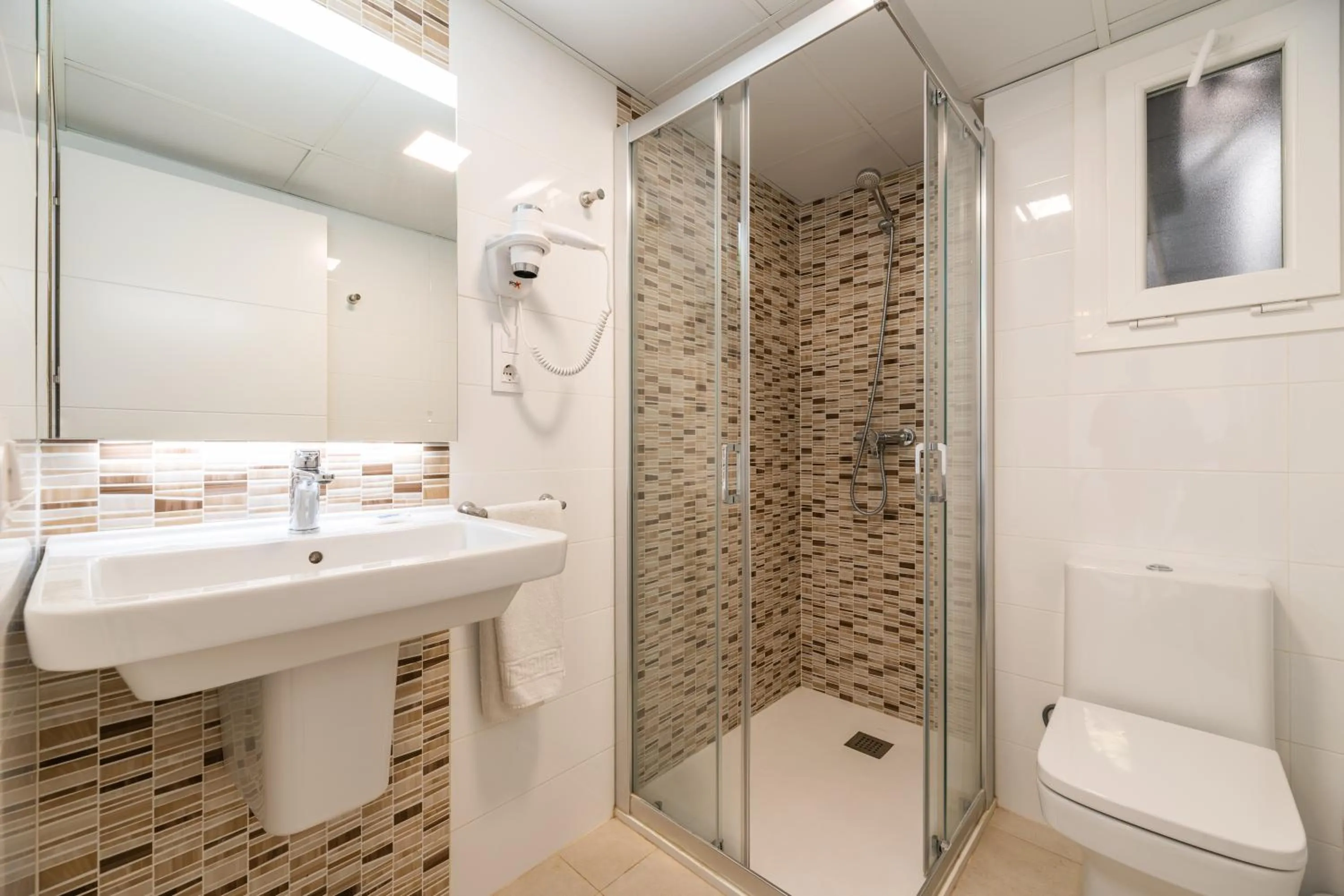 Bathroom in Rentalmar Navarra family suites