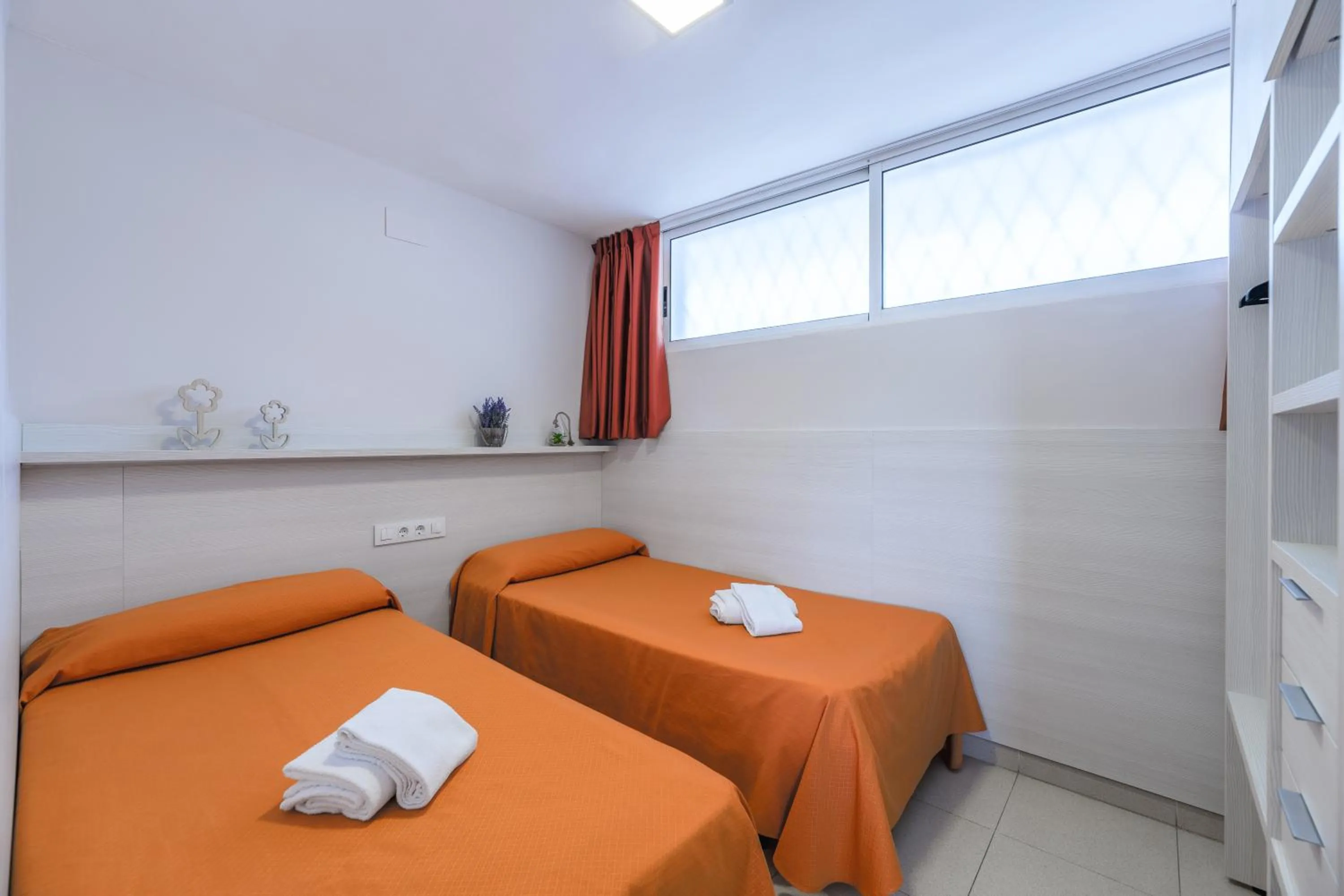 Bedroom, Bed in Rentalmar Navarra family suites