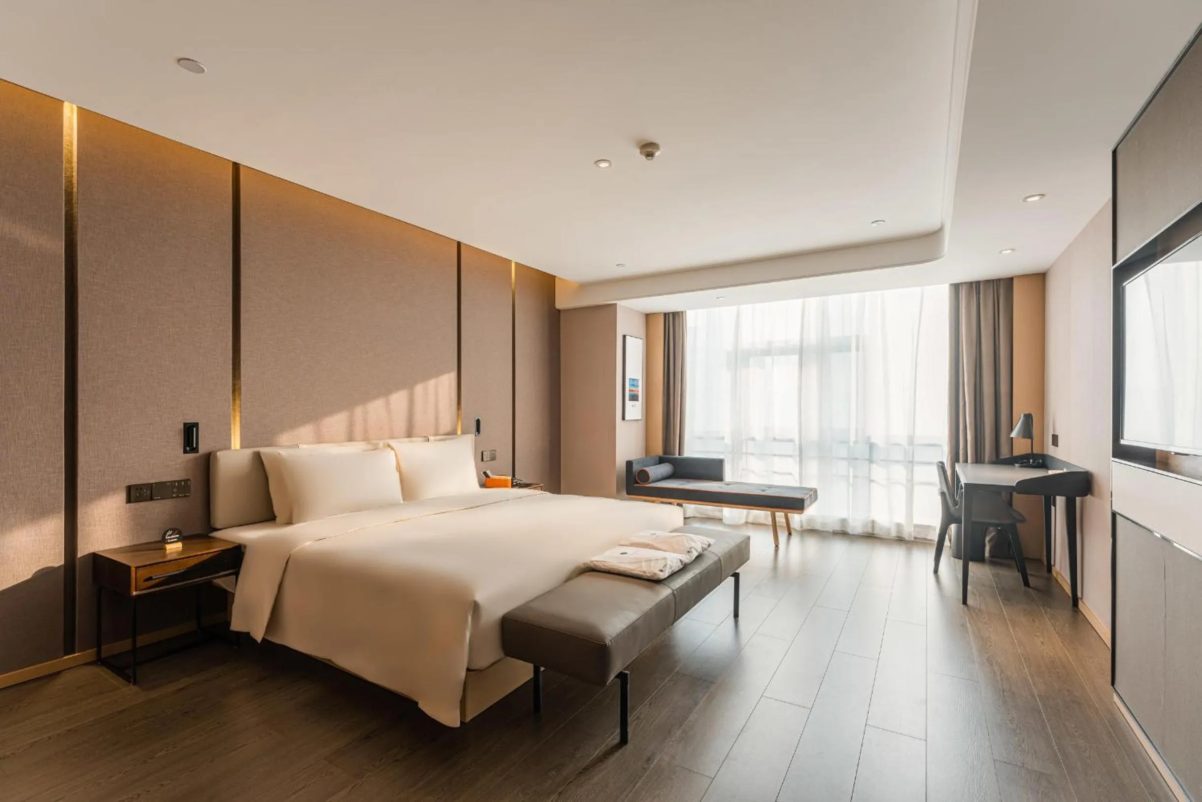 Atour Hotel Tianjin Binhai High Speed Railway Station