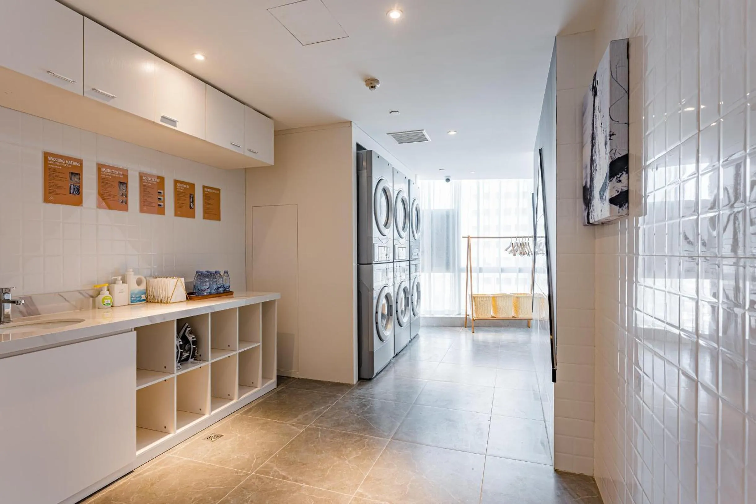 Atour Hotel Tianjin Binhai High Speed Railway Station