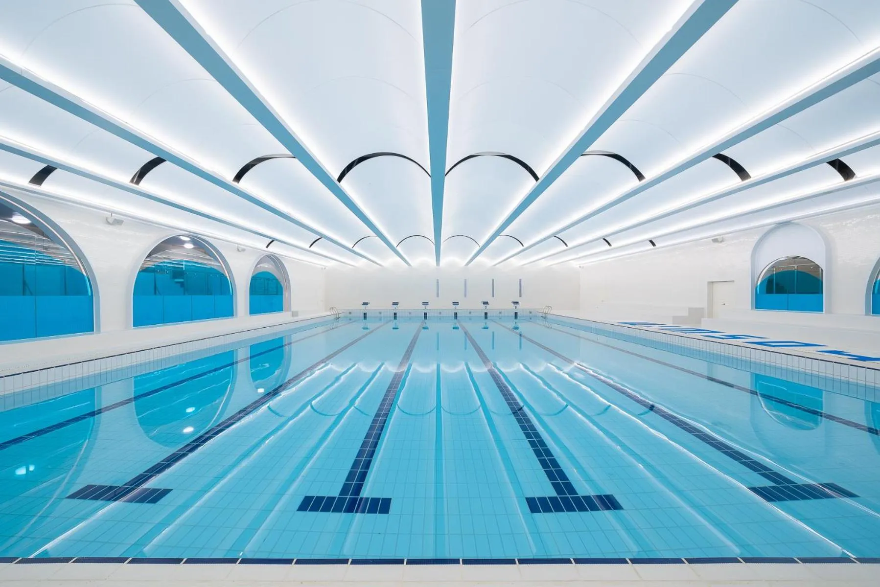 Swimming pool in Atour Mansion Shanghai City Center