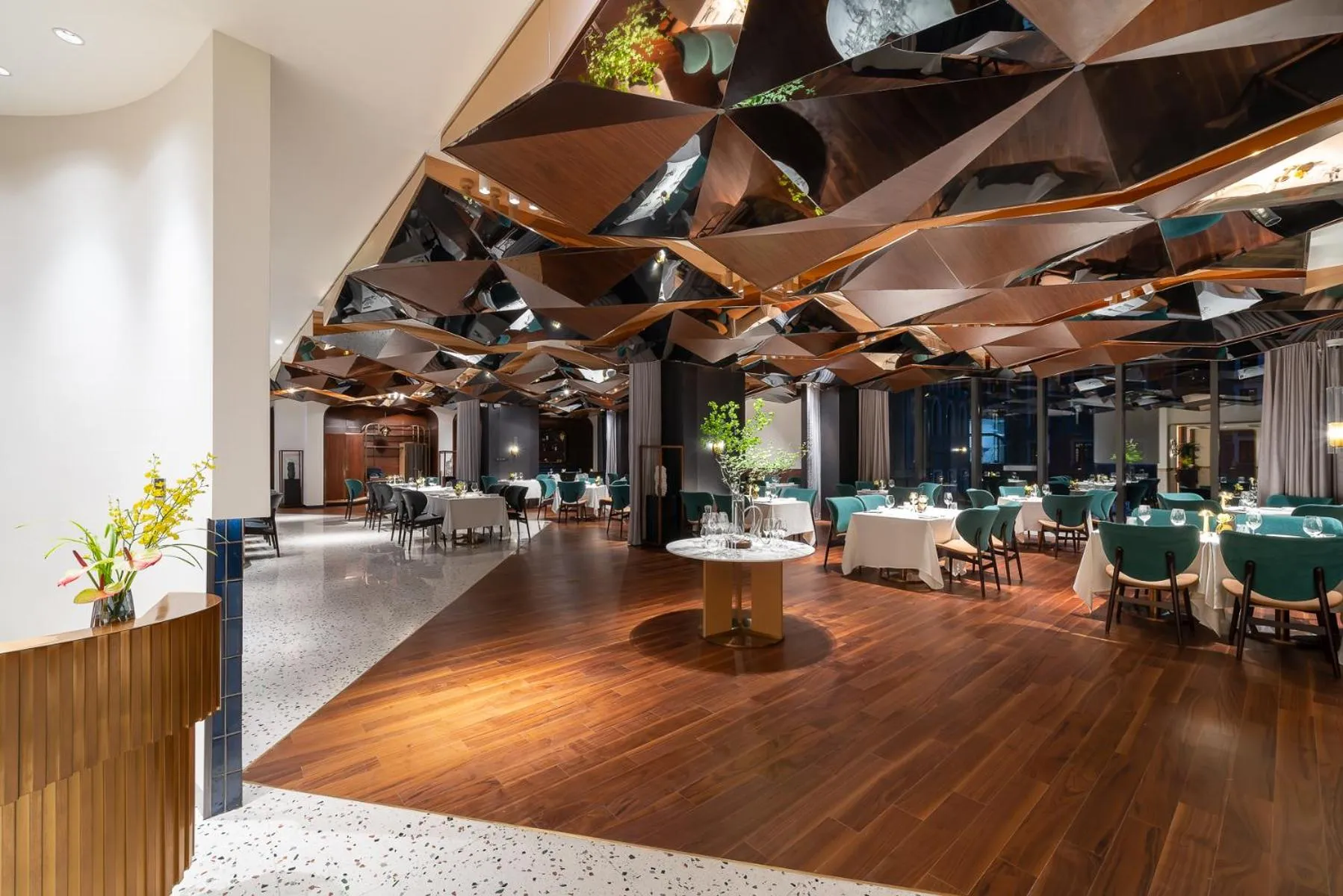 Restaurant/places to eat in Atour Mansion Shanghai City Center