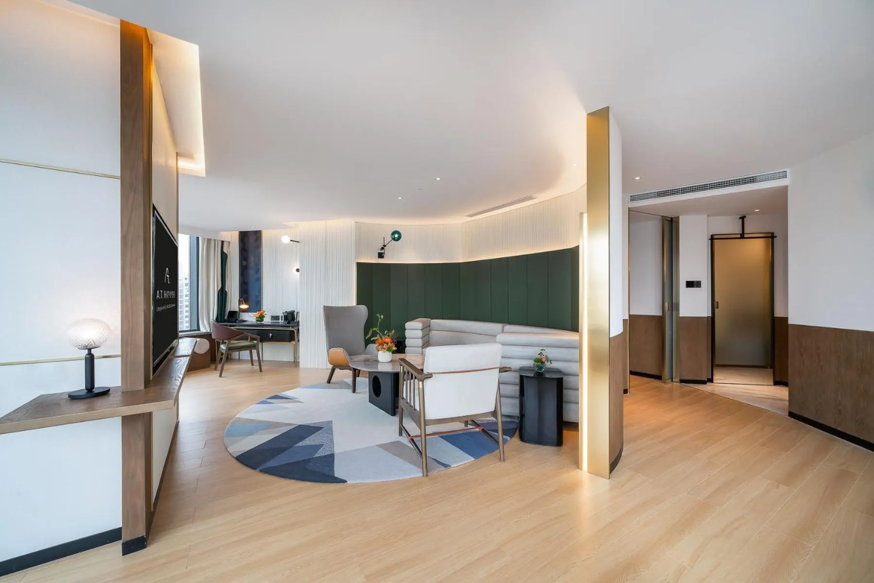 TV and multimedia in Atour Mansion Shanghai City Center