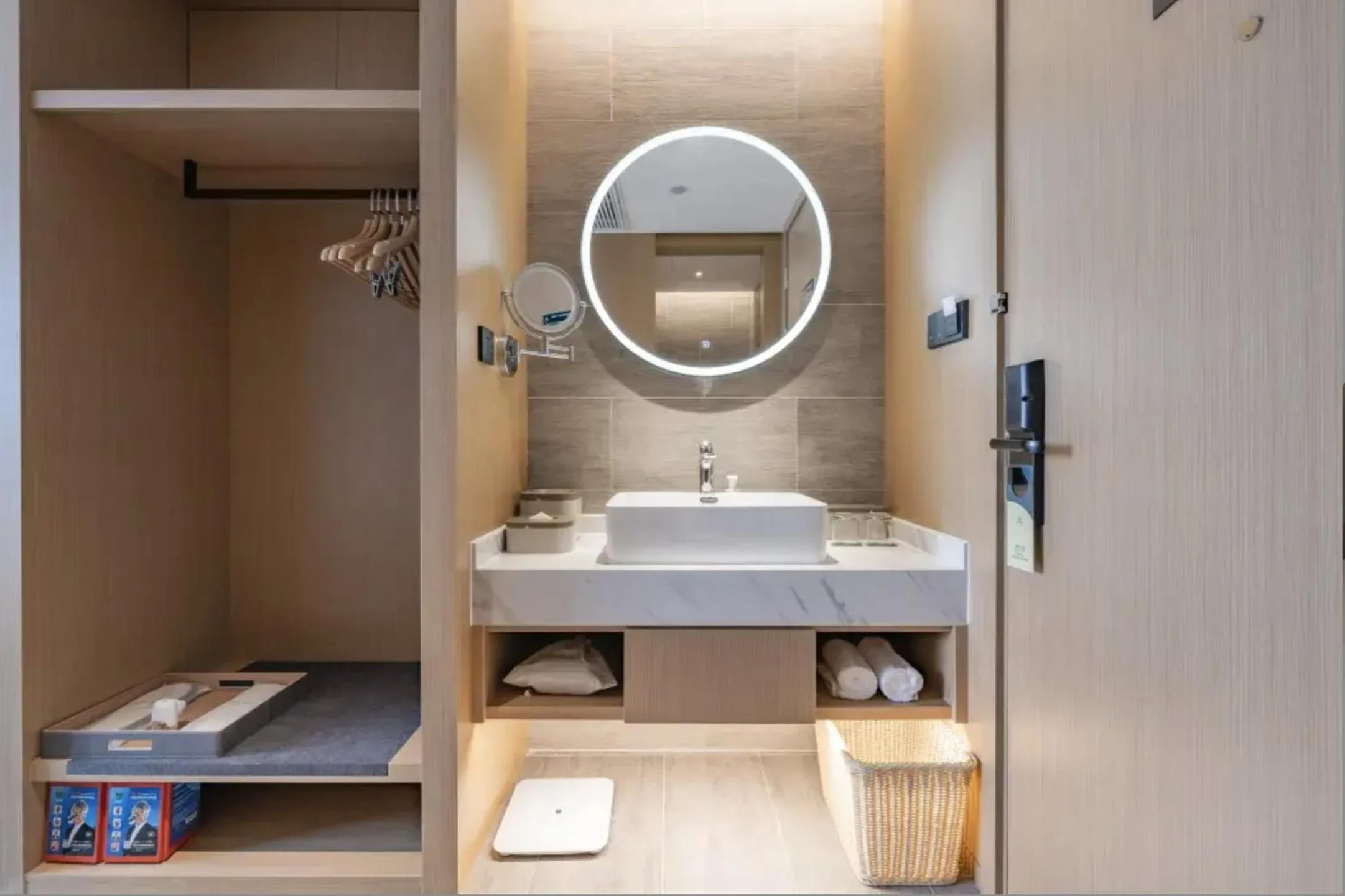 towels in Atour Hotel Shanghai Pudong Airport Chuansha Station