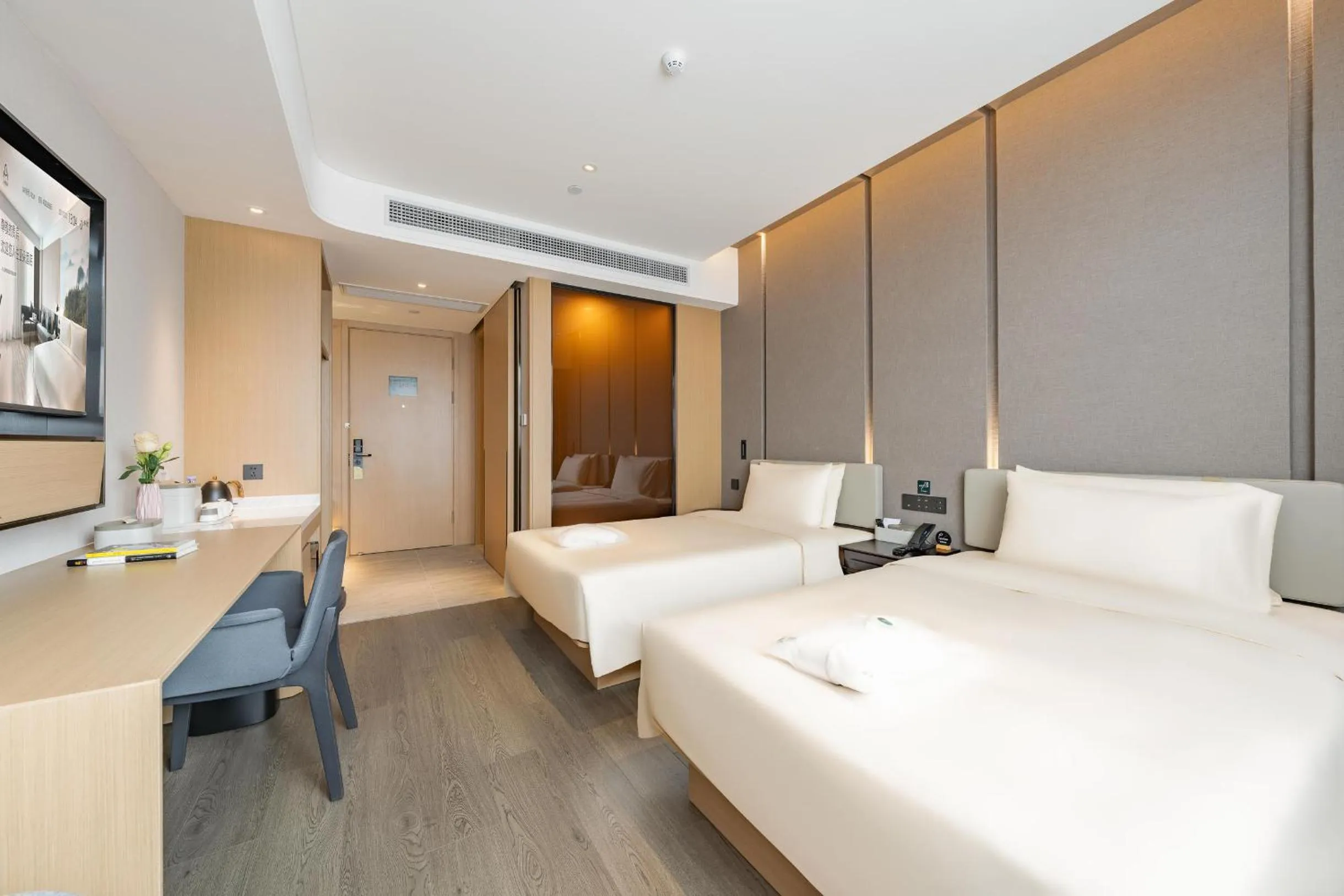 Bed in Atour Hotel Shanghai Pudong Airport Chuansha Station