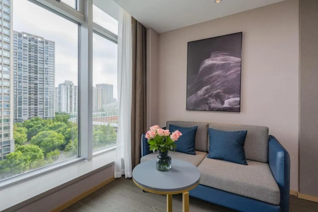 Atour Hotel Shanghai Daning North High Tech Park