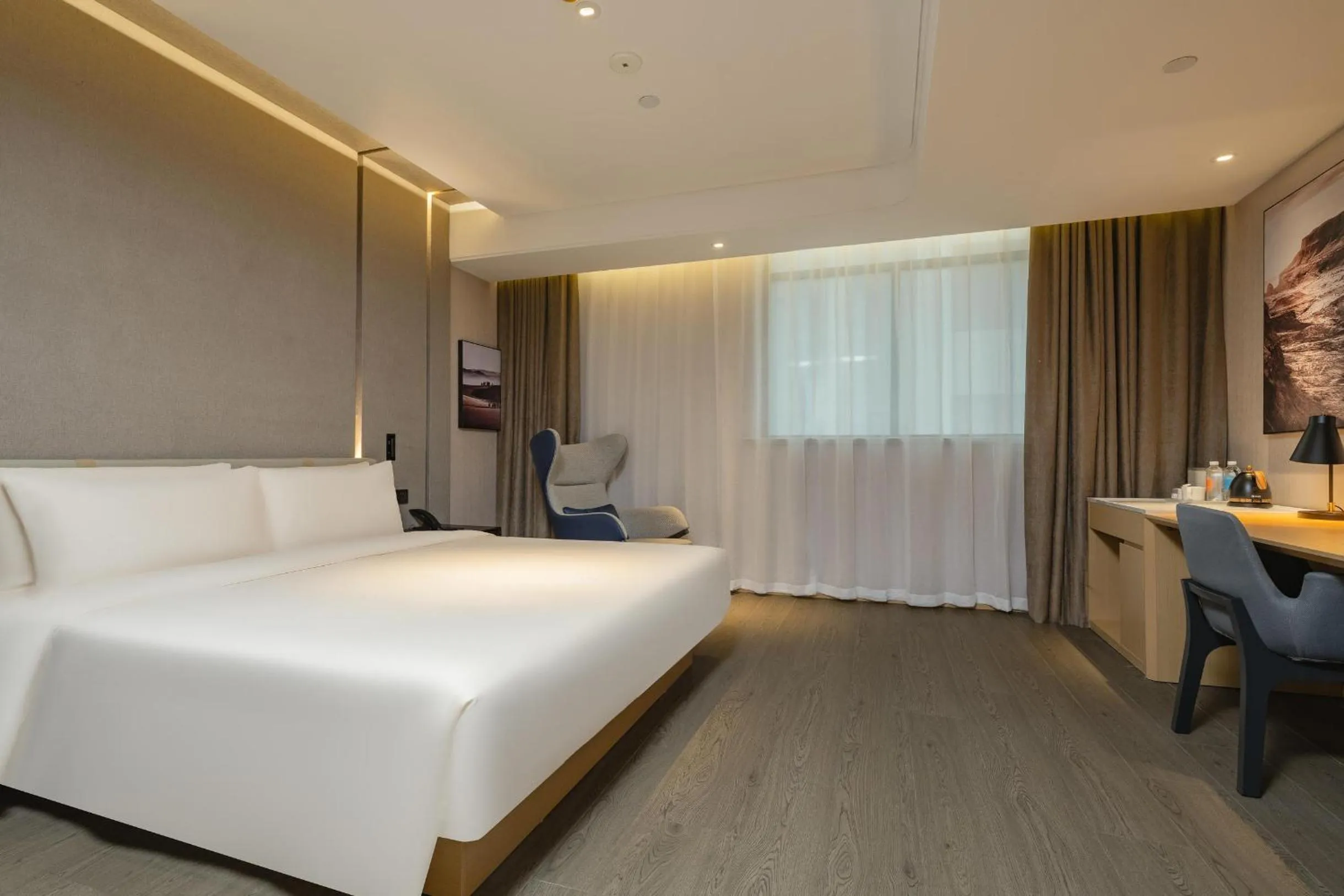Bed in Atour Hotel Shanghai Daning North High Tech Park
