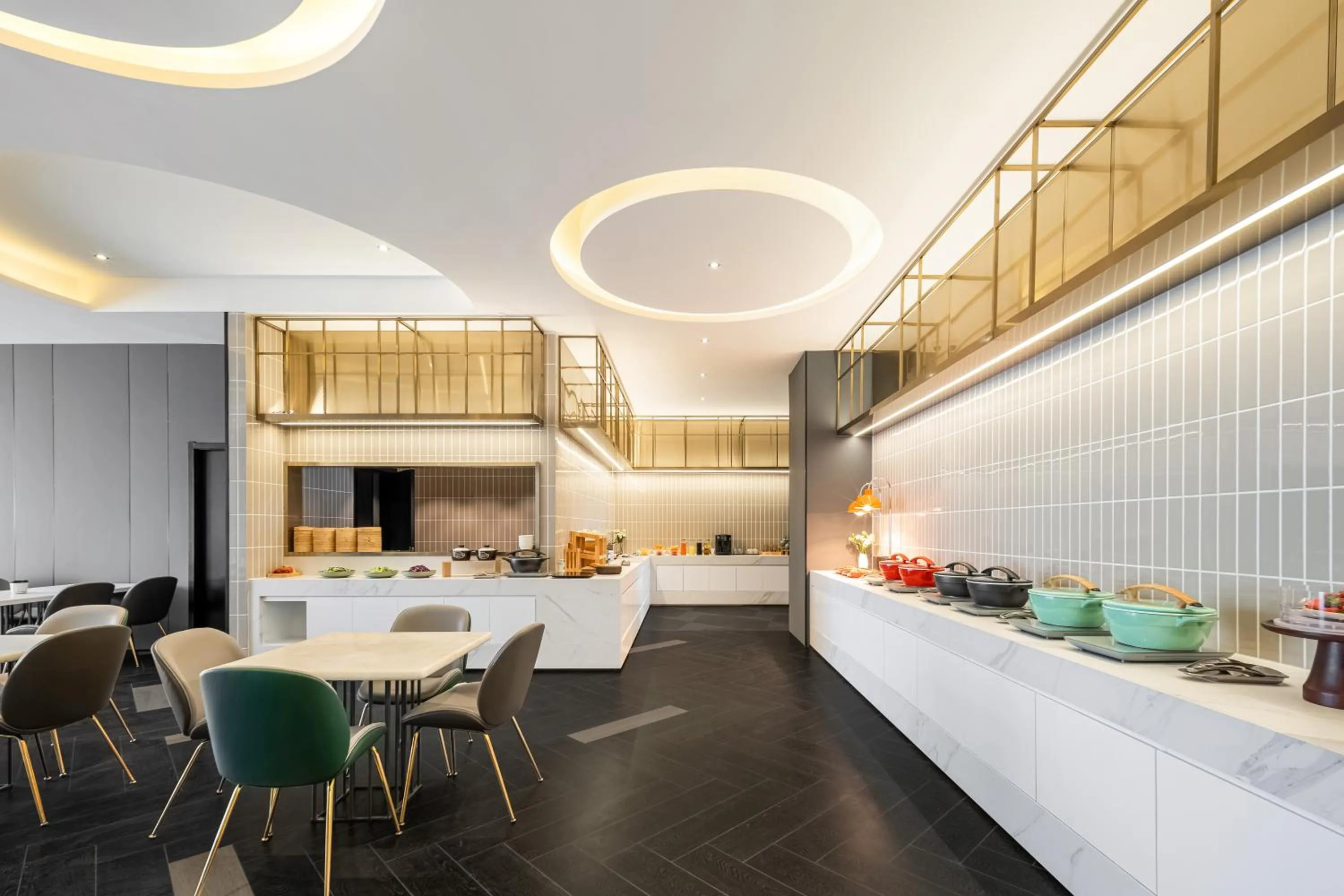 Restaurant/places to eat in Atour X Hotel Shanghai International Tourism and Resort Safari Park