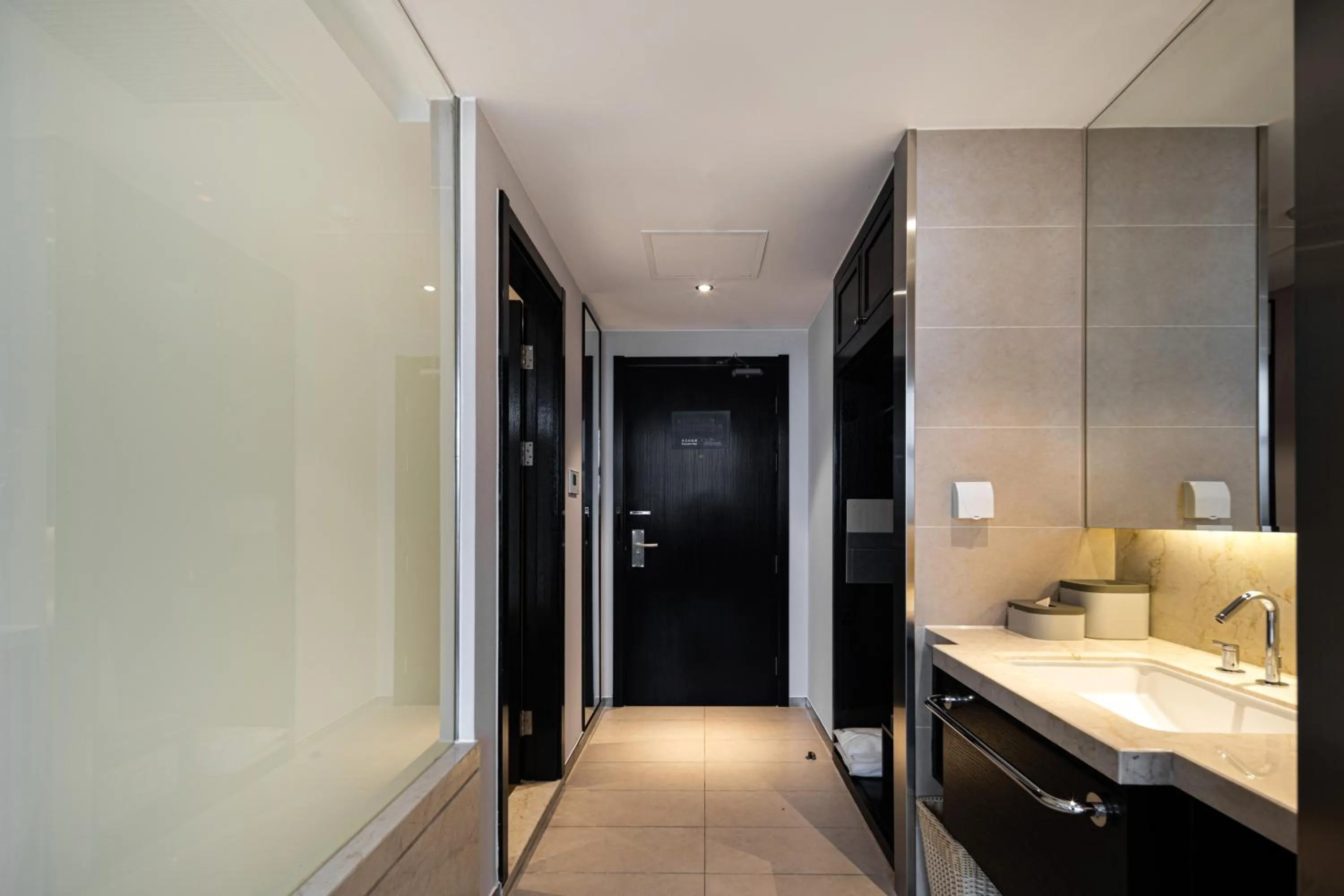 Shower in Atour X Hotel Shanghai International Tourism and Resort Safari Park