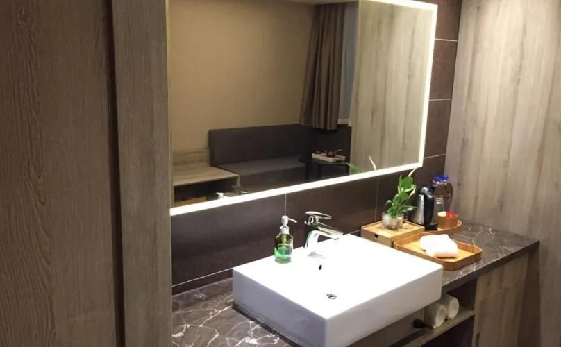 Atour Hotel Dalian Zhongshan Square