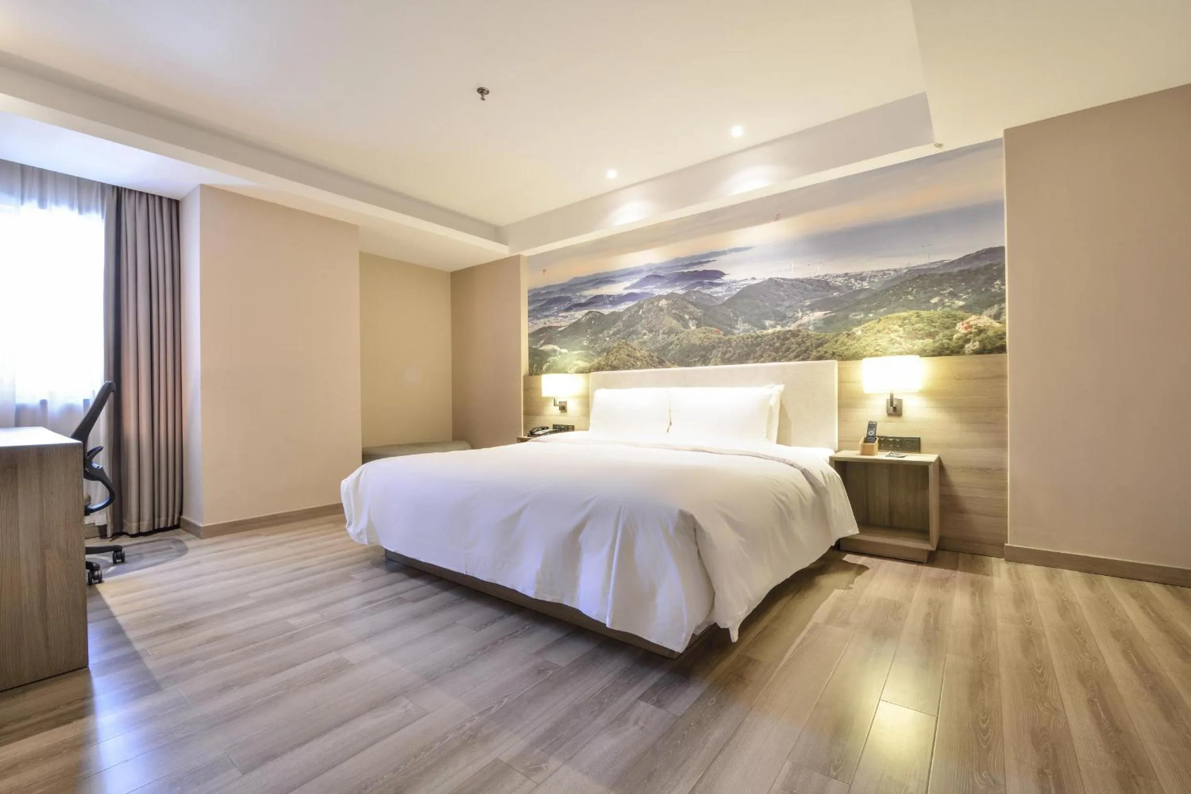 Bed in Atour Hotel Dalian Zhongshan Square