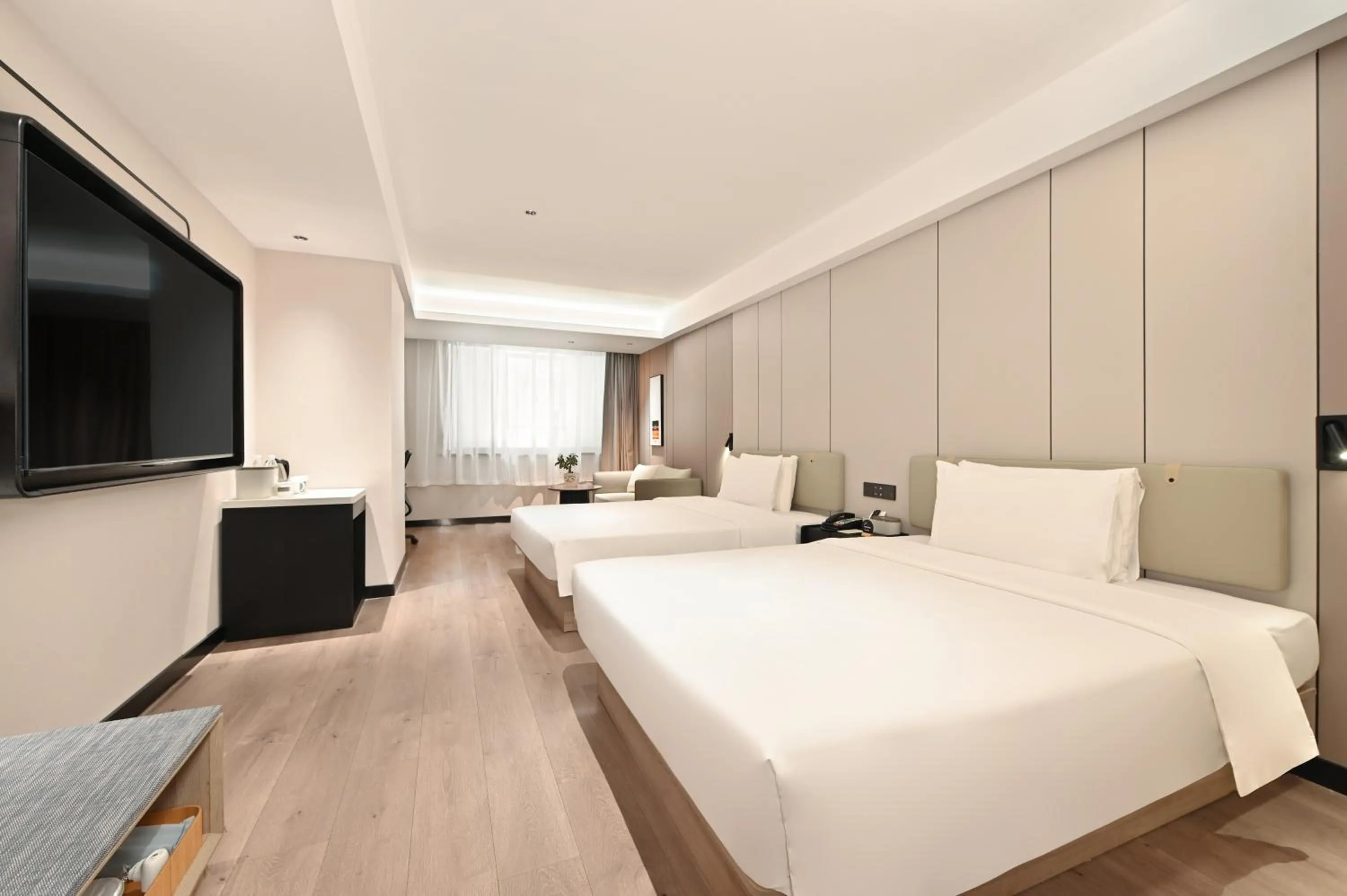 Bed in Atour Hotel Dalian Zhongshan Square